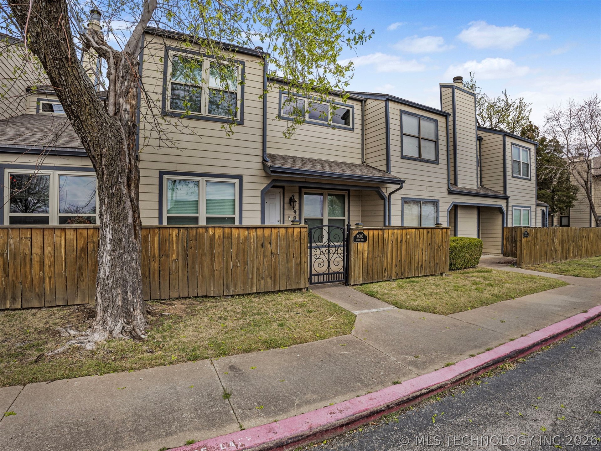 9006 E 60th Place Tulsa OK 74145