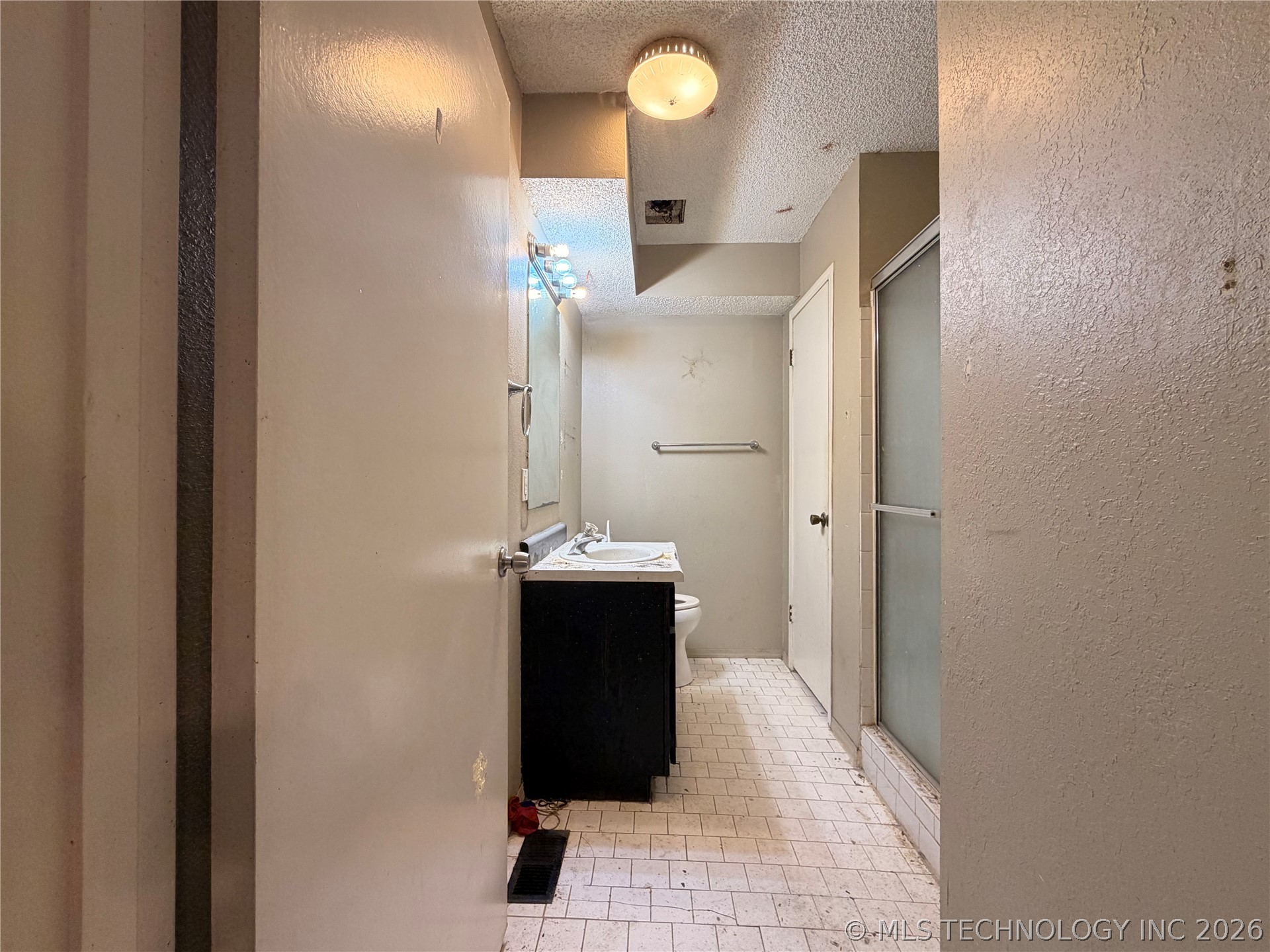 2216 E 66th Place Tulsa OK 74136