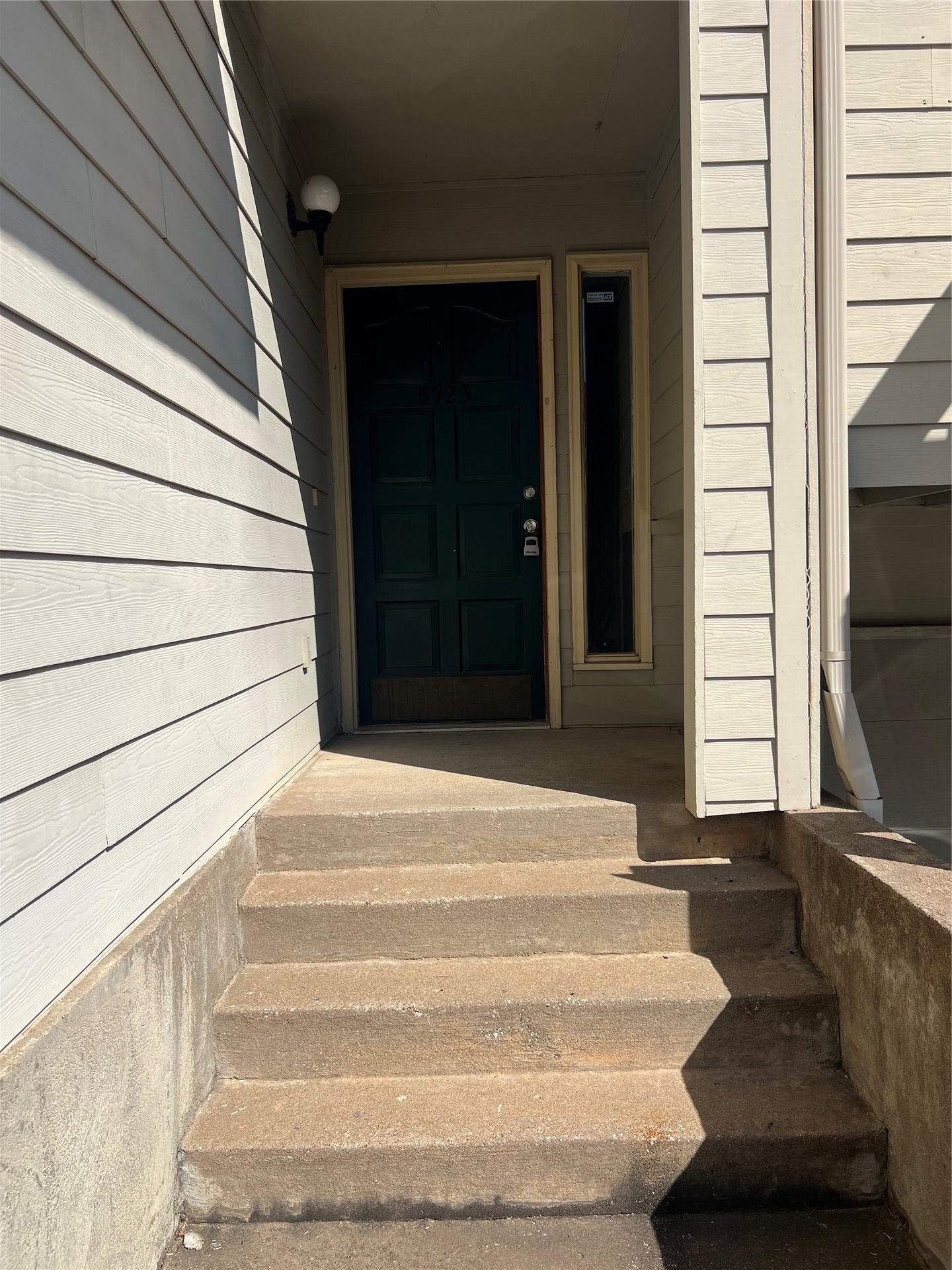 5723 E 72nd Court Tulsa OK 74136