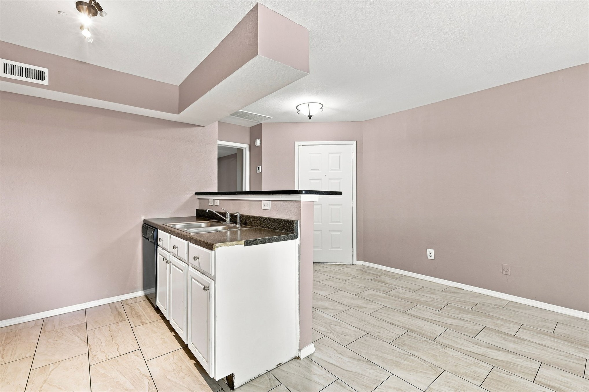 6737 S Peoria Avenue Tulsa OK 74136