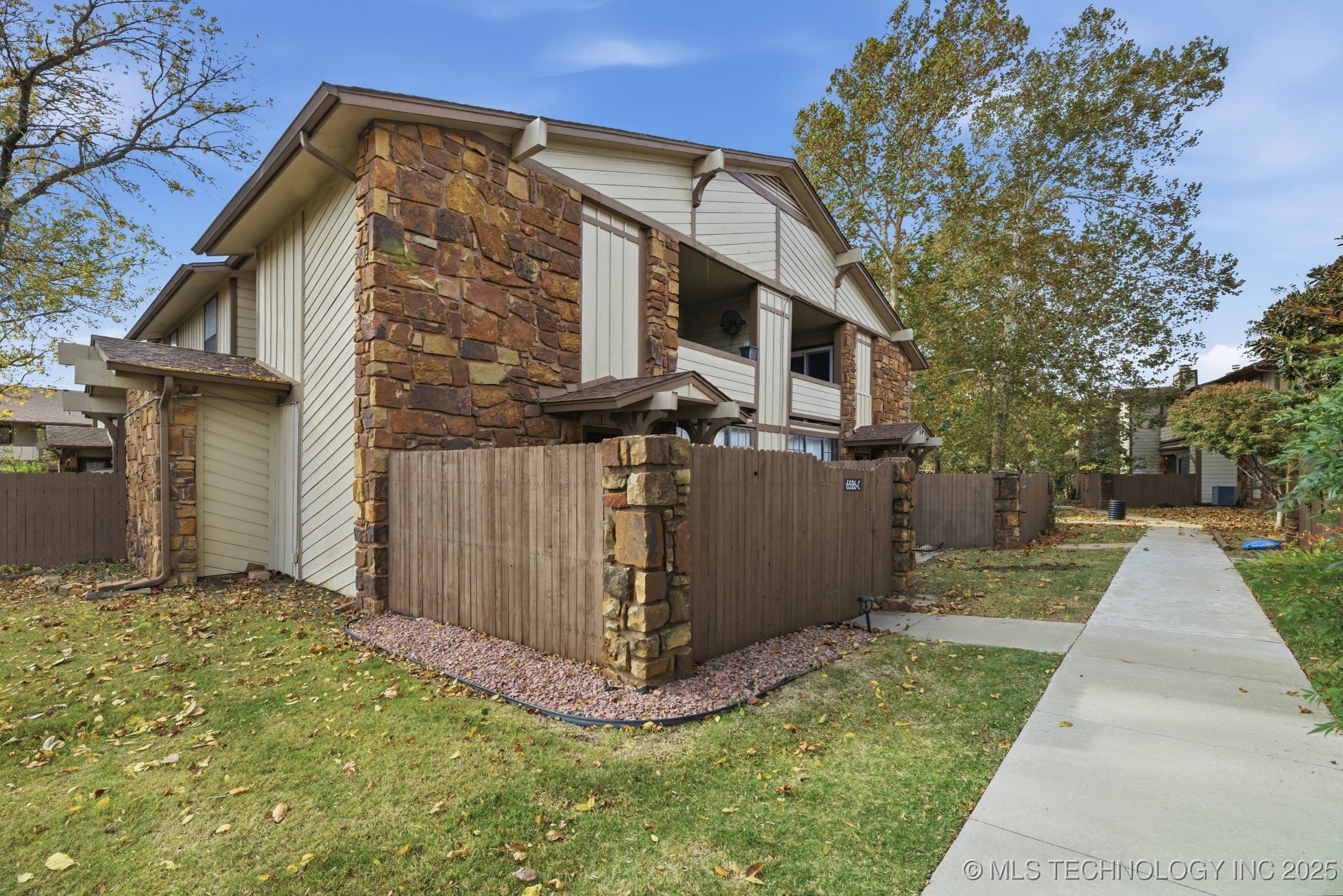 6526 S Memorial Drive Tulsa OK 74133