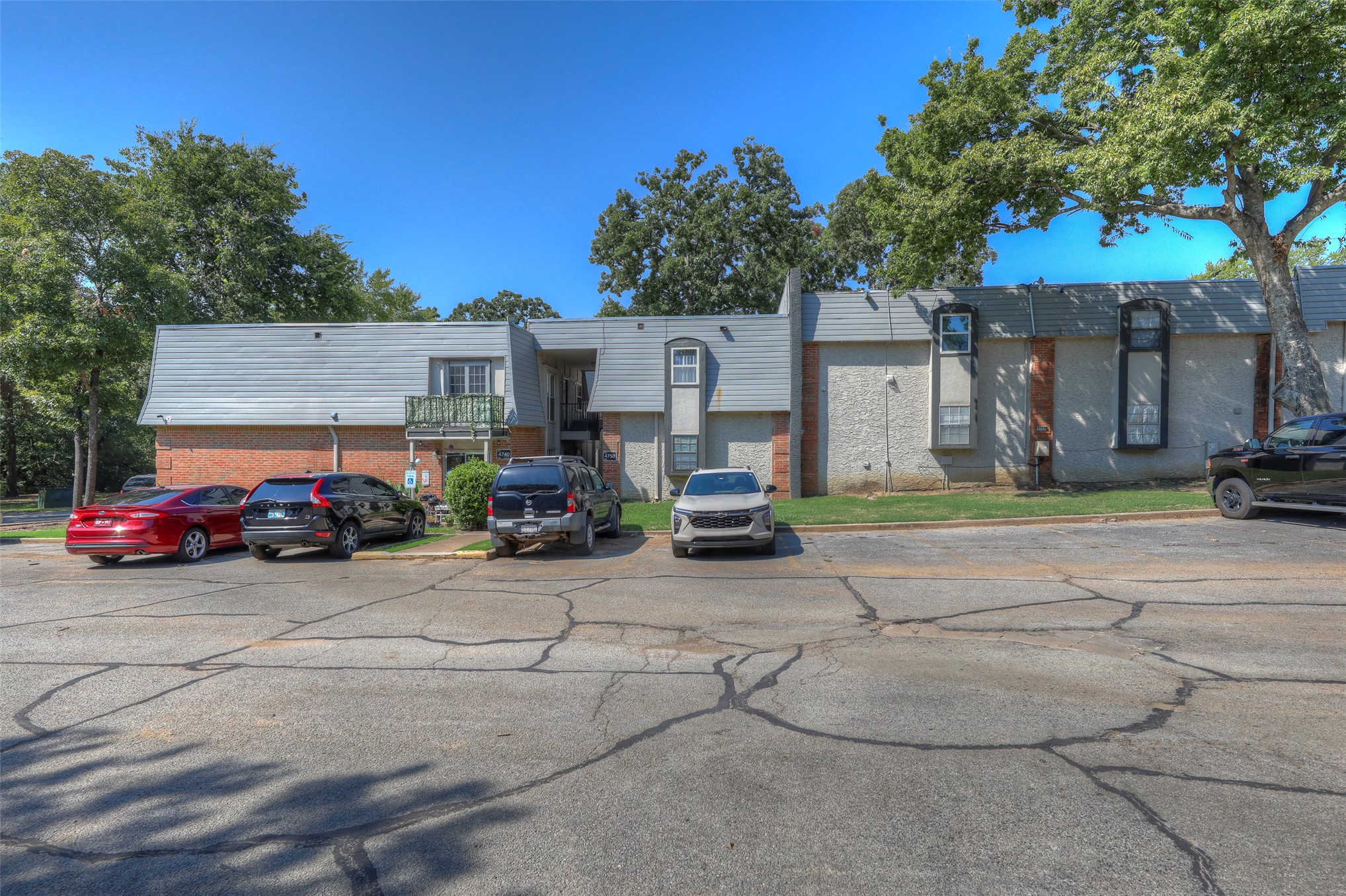 4750 E 68th Street Tulsa OK 74136