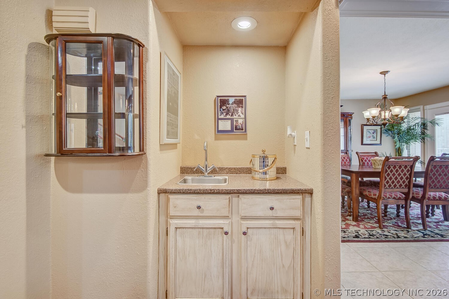 6004 S Atlanta Court Tulsa OK 74105