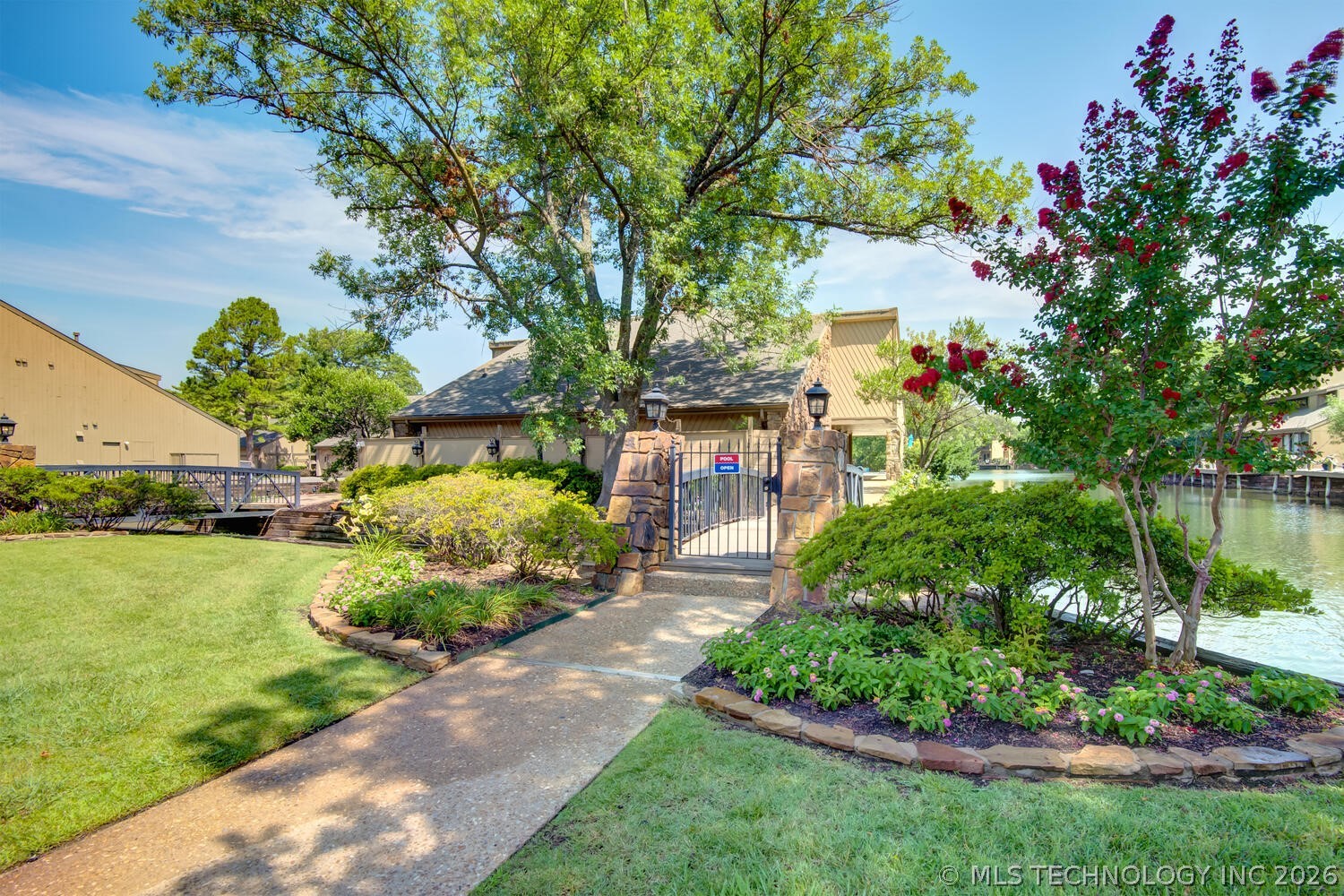 6004 S Atlanta Court Tulsa OK 74105