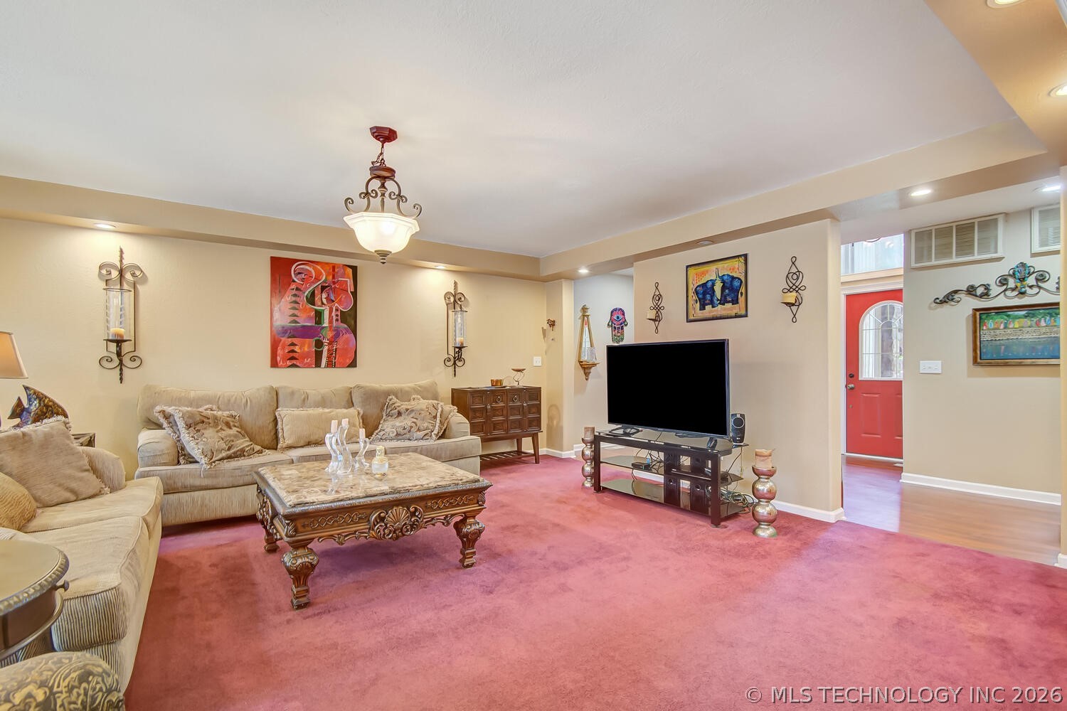 6004 S Atlanta Court Tulsa OK 74105
