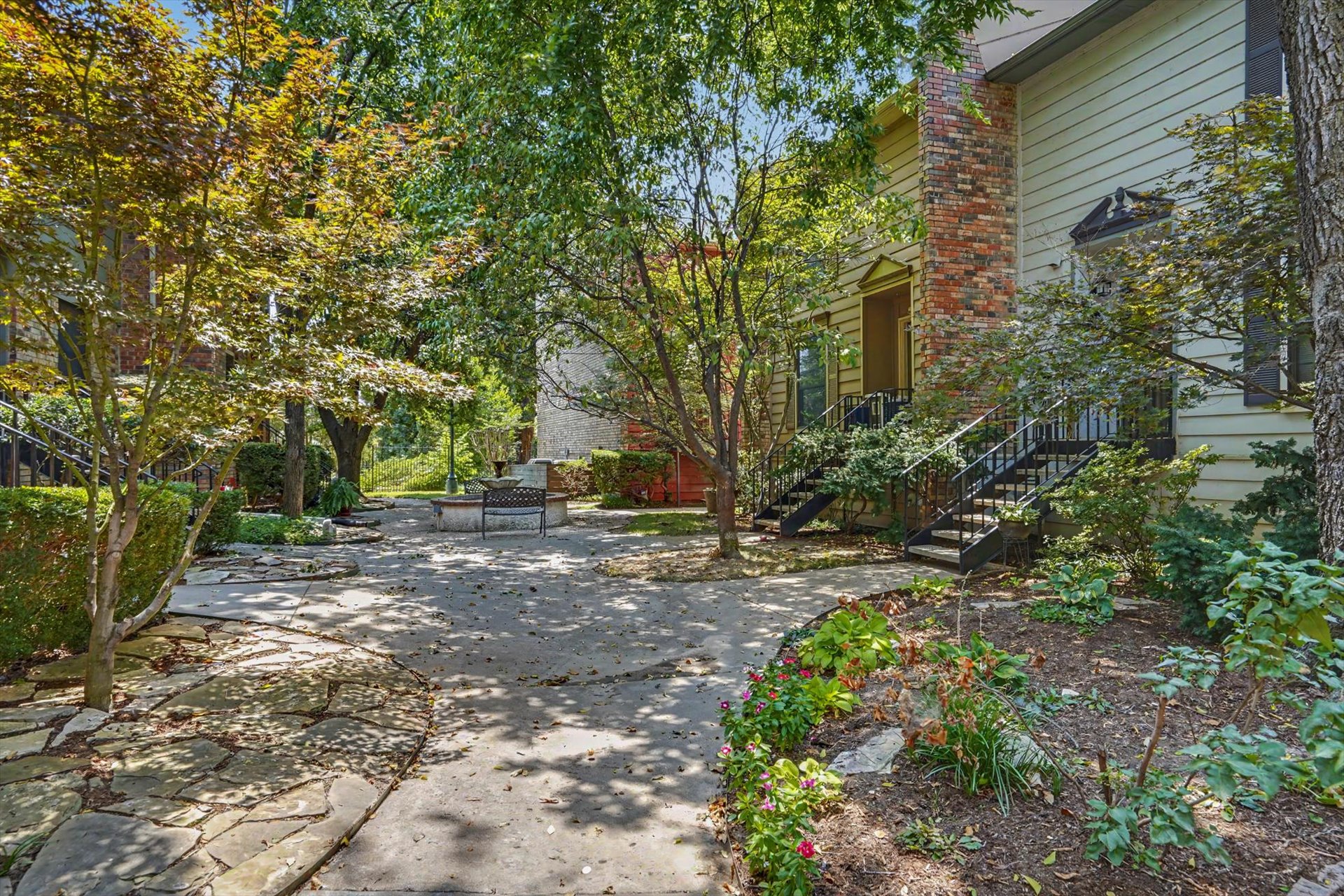 1736 S Cheyenne Avenue Tulsa OK 74119
