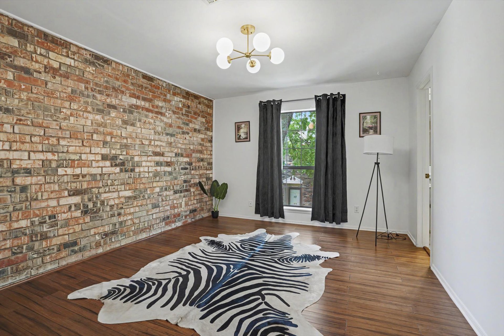 1736 S Cheyenne Avenue Tulsa OK 74119