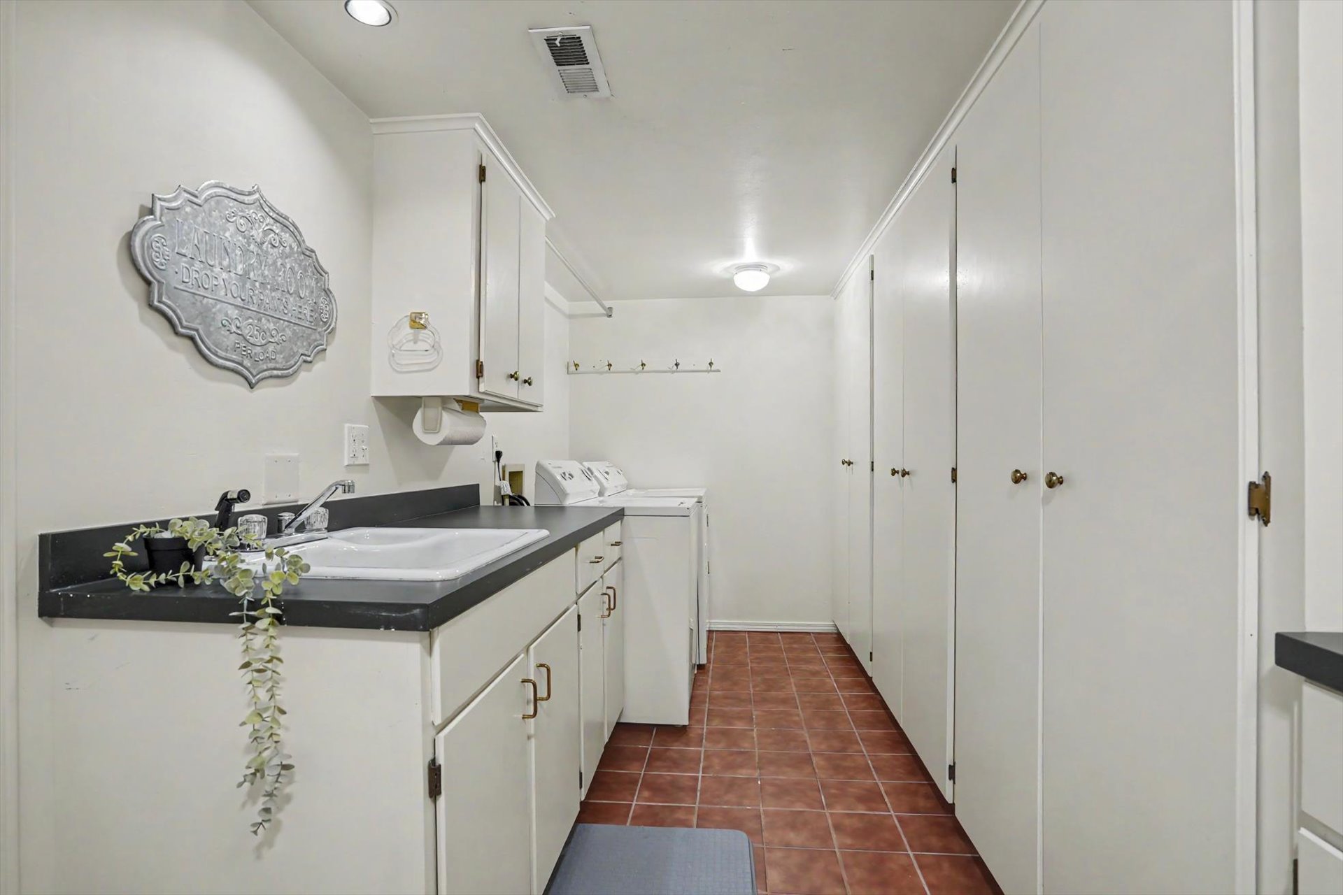 1736 S Cheyenne Avenue Tulsa OK 74119