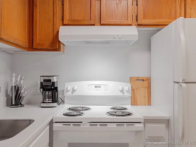 1802 E 66th Place Tulsa OK 74136