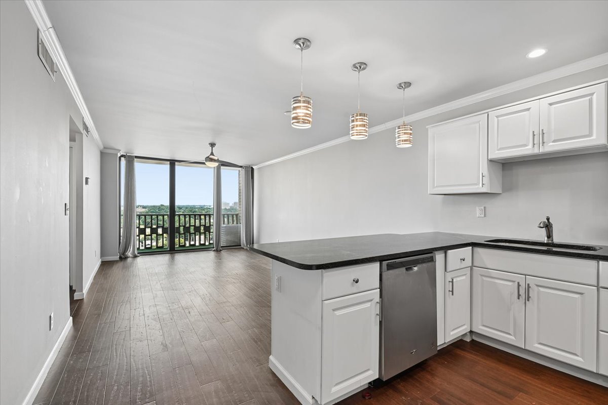 1502 S Boulder Avenue Tulsa OK 74119
