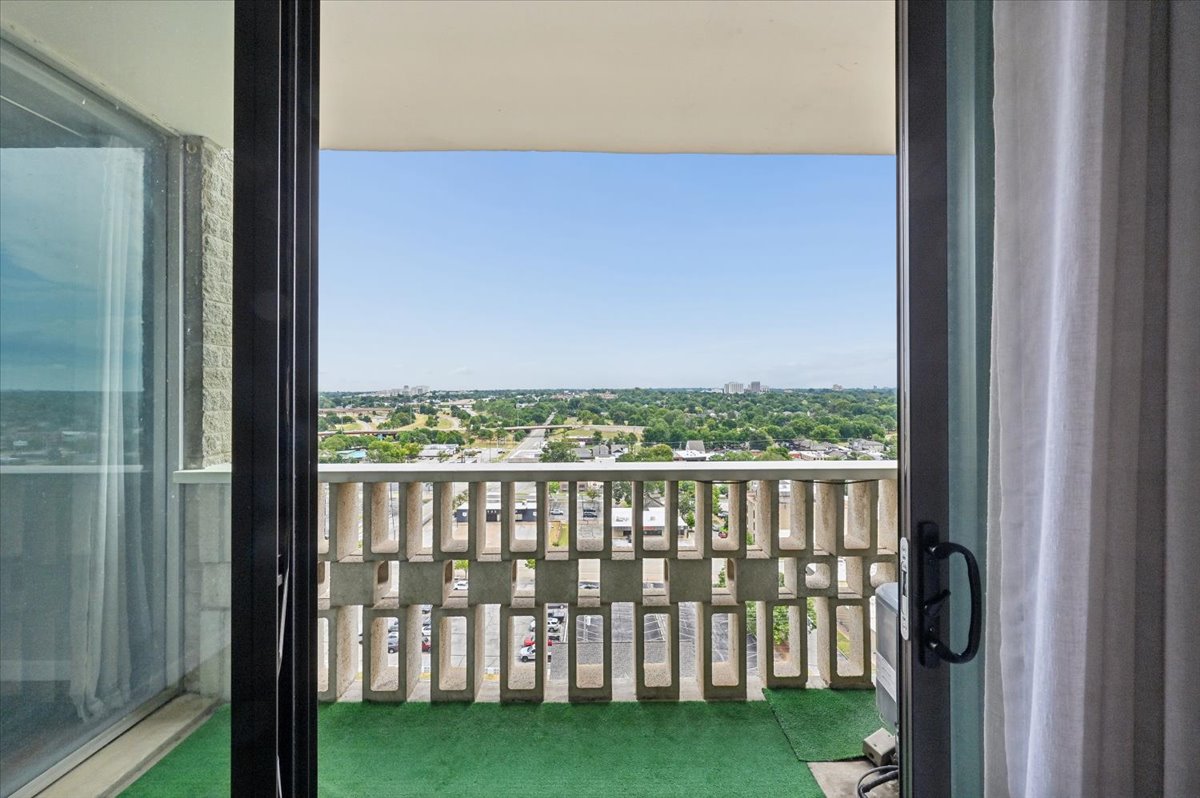 1502 S Boulder Avenue Tulsa OK 74119