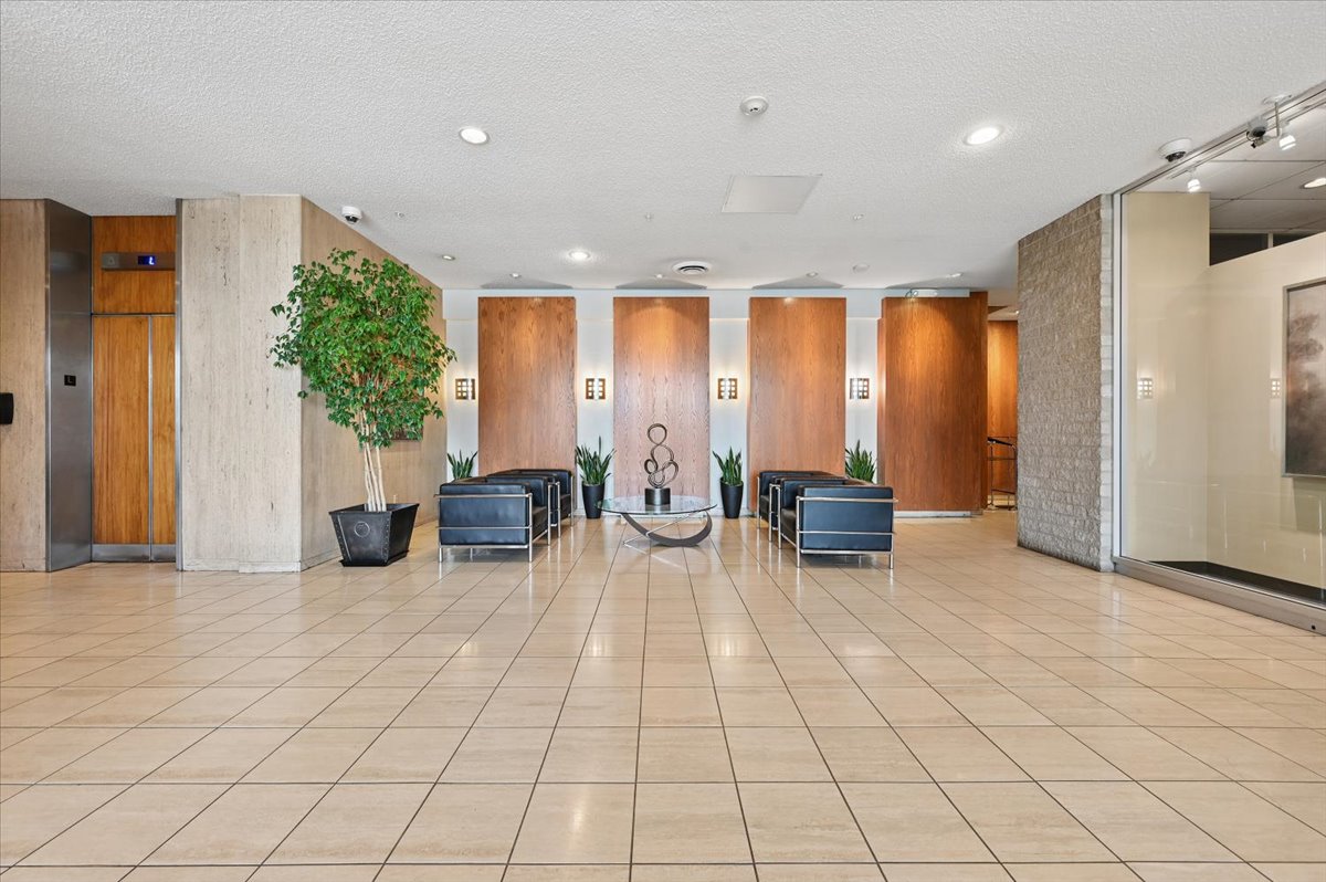1502 S Boulder Avenue Tulsa OK 74119