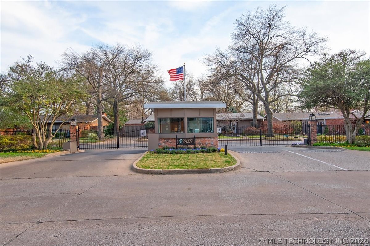 2132 E 59th Place S Tulsa OK 74105