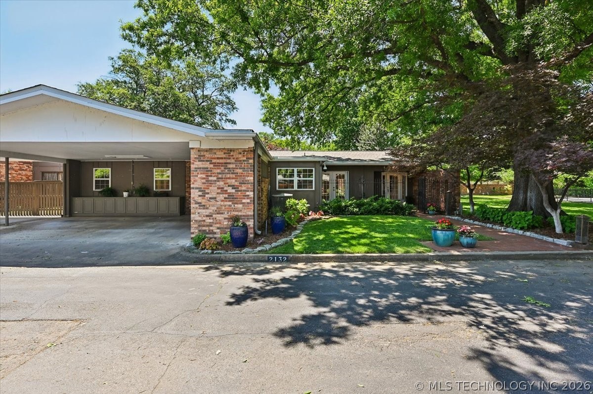 2132 E 59th Place S Tulsa OK 74105