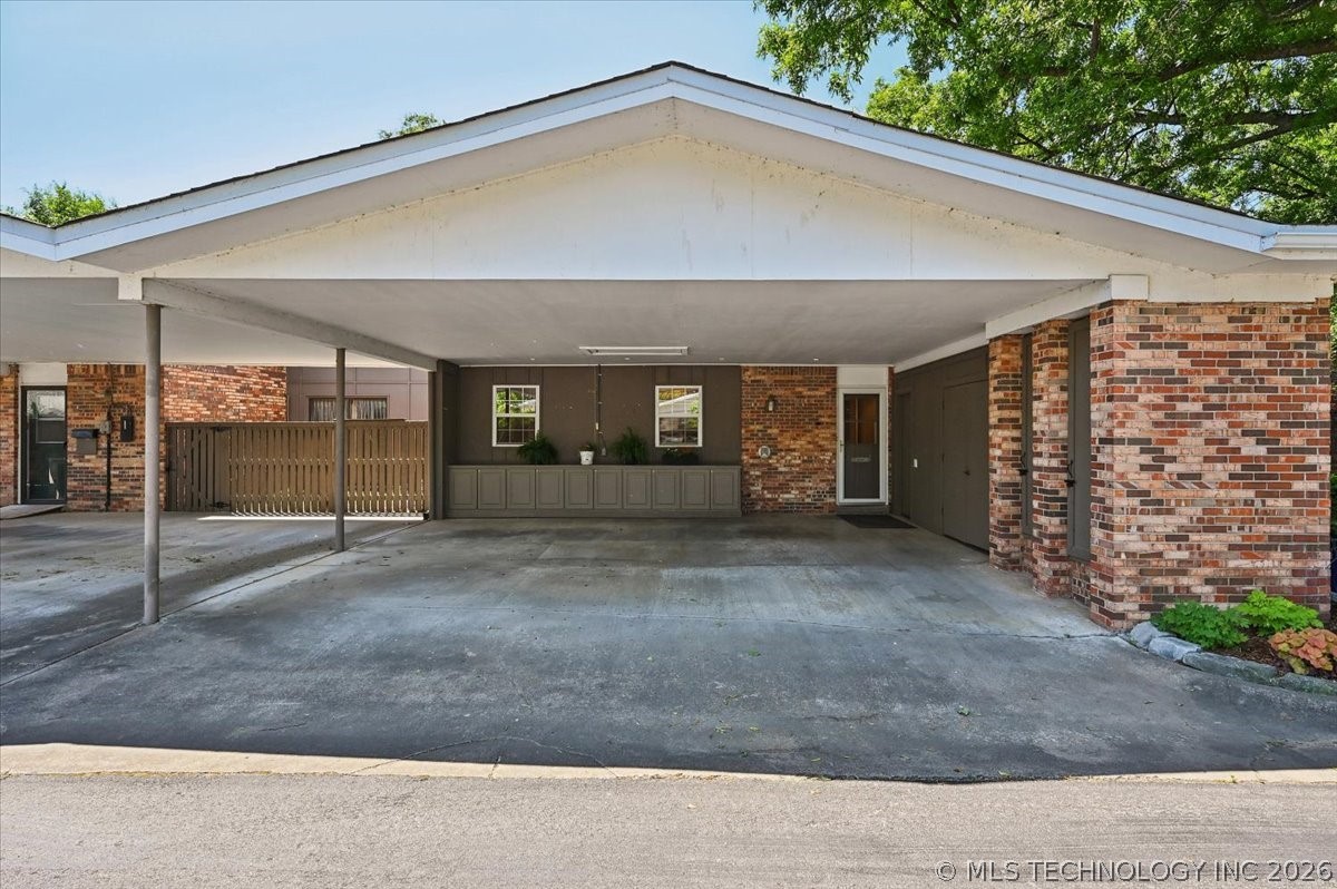2132 E 59th Place S Tulsa OK 74105