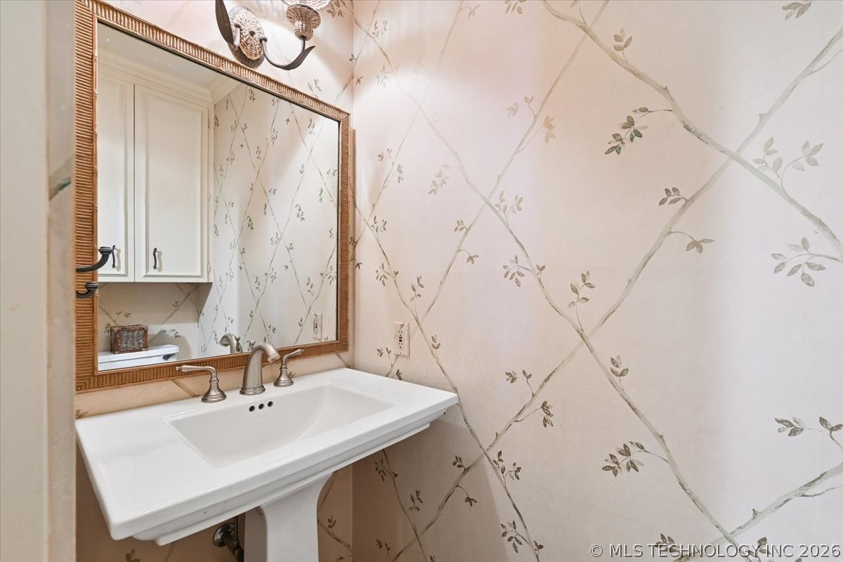 2132 E 59th Place S Tulsa OK 74105