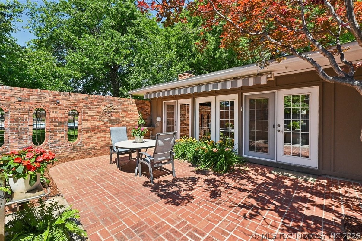 2132 E 59th Place S Tulsa OK 74105