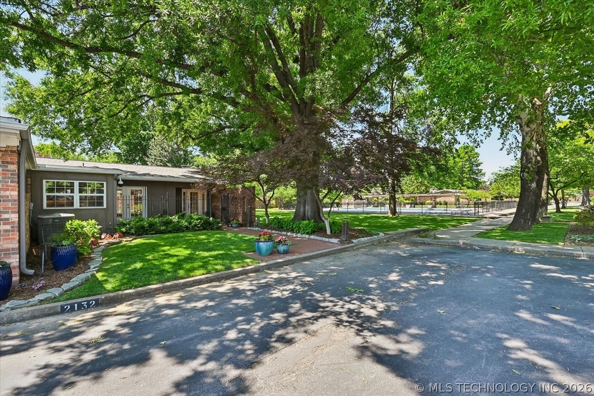 2132 E 59th Place S Tulsa OK 74105