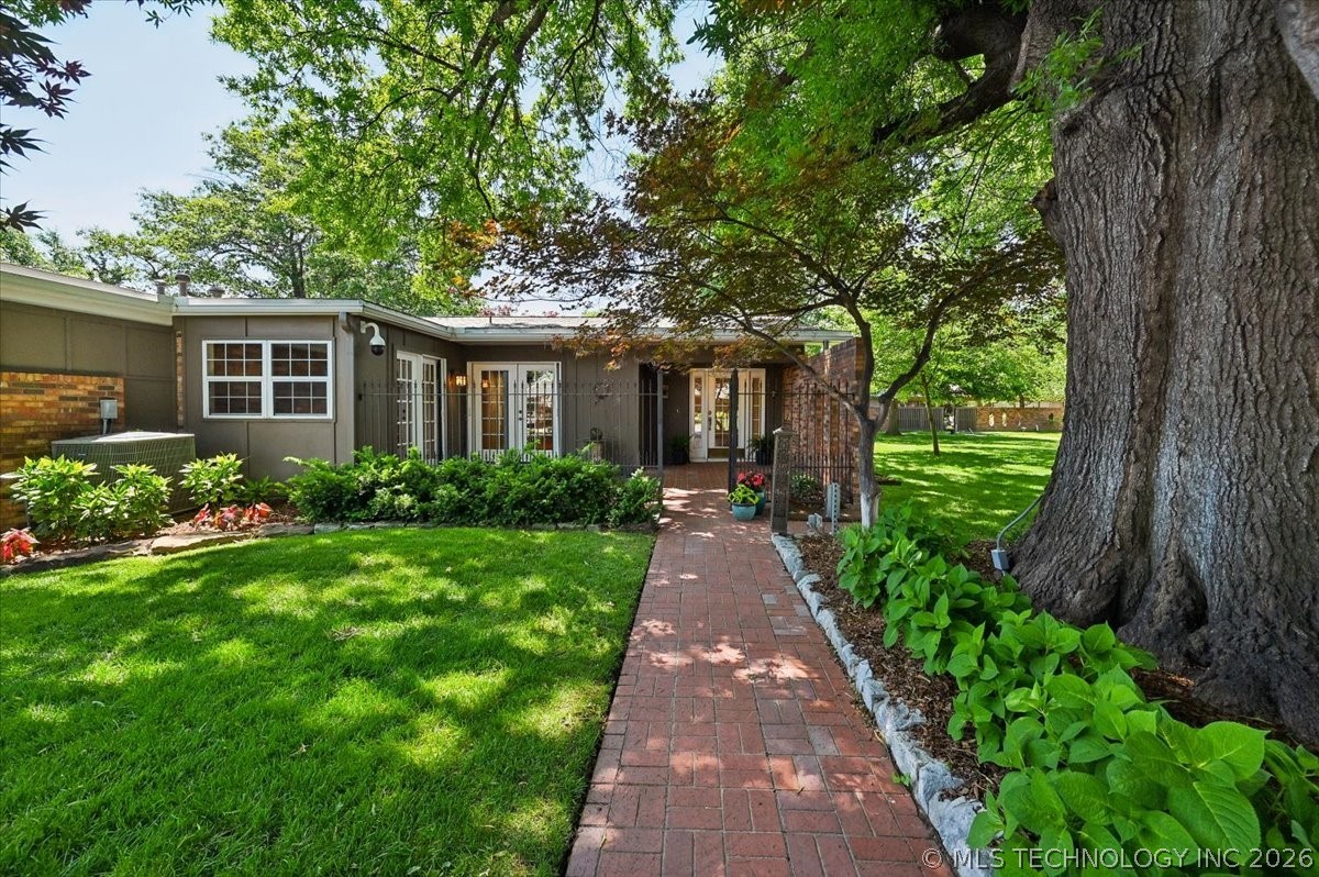 2132 E 59th Place S Tulsa OK 74105