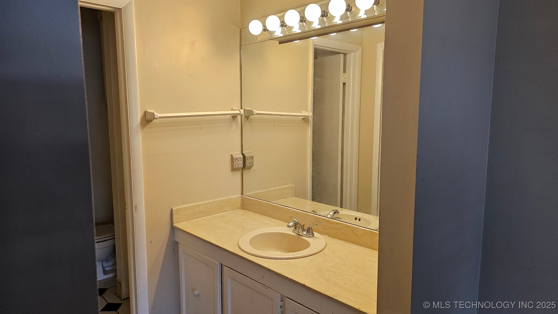 6728 S Lewis Avenue Tulsa OK 74136