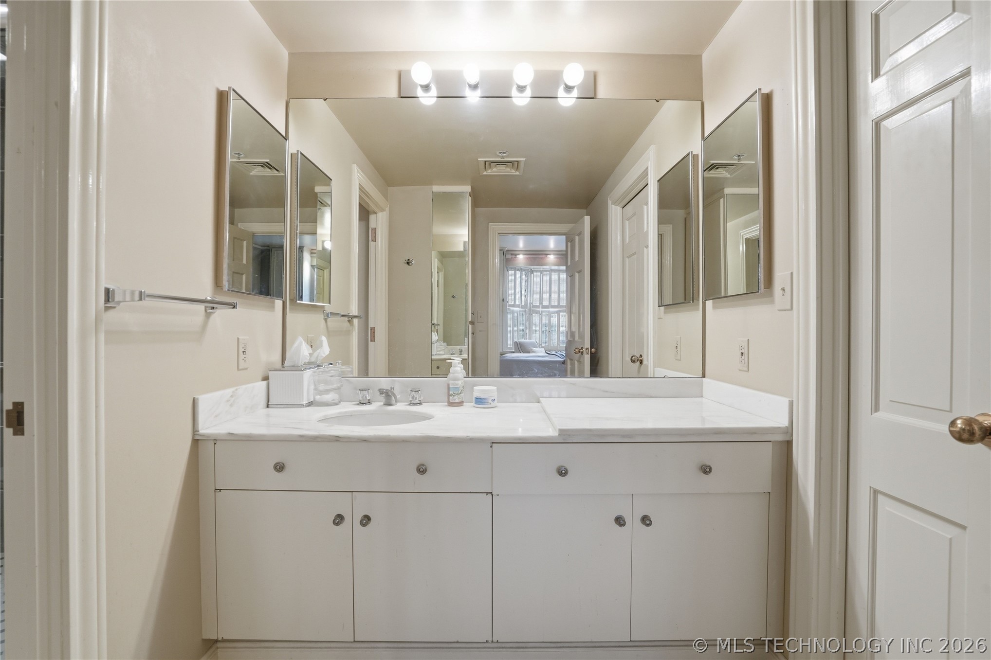 2121 S Yorktown Avenue Tulsa OK 74114