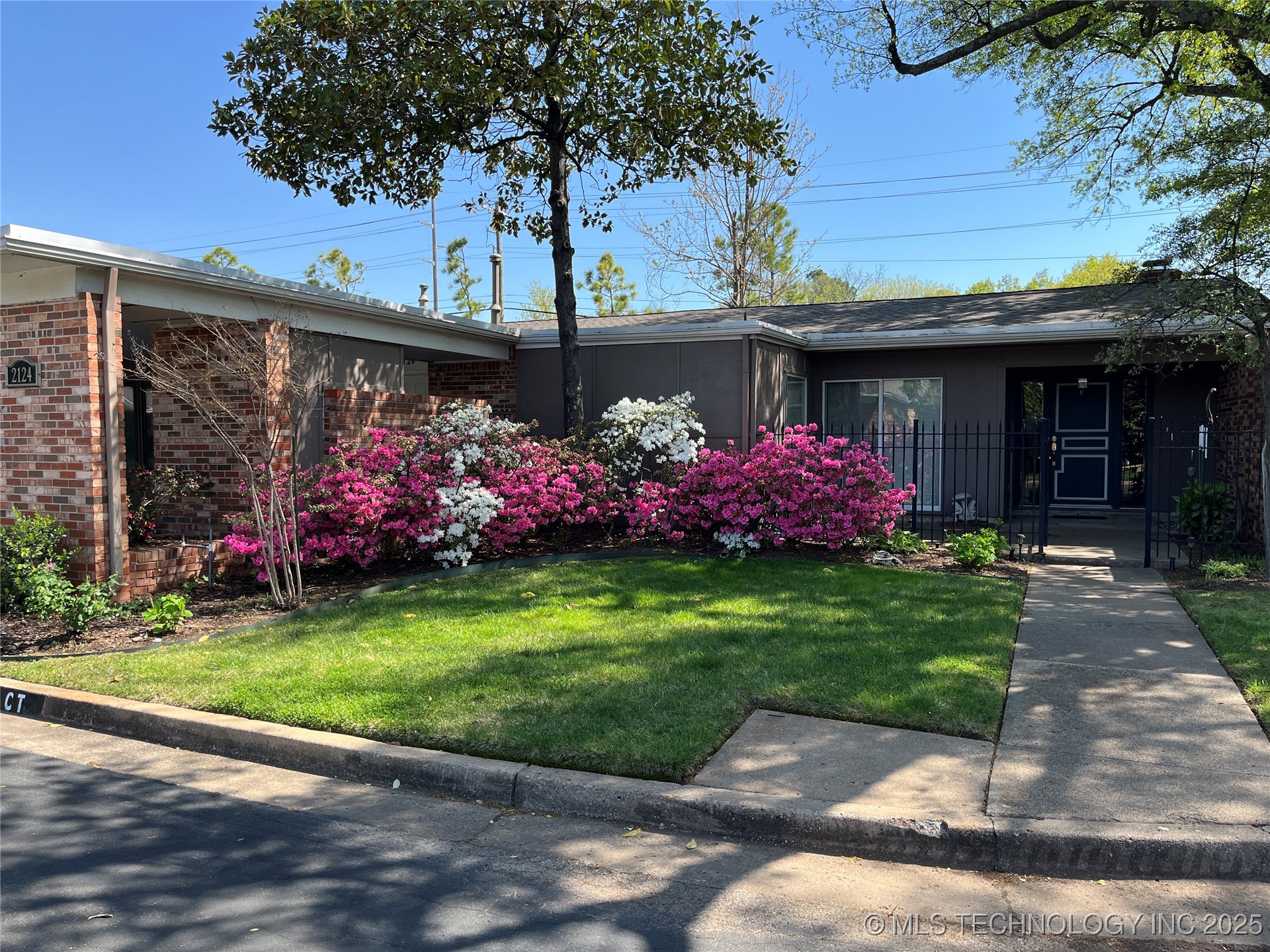2124 E 60th Court Tulsa OK 74105
