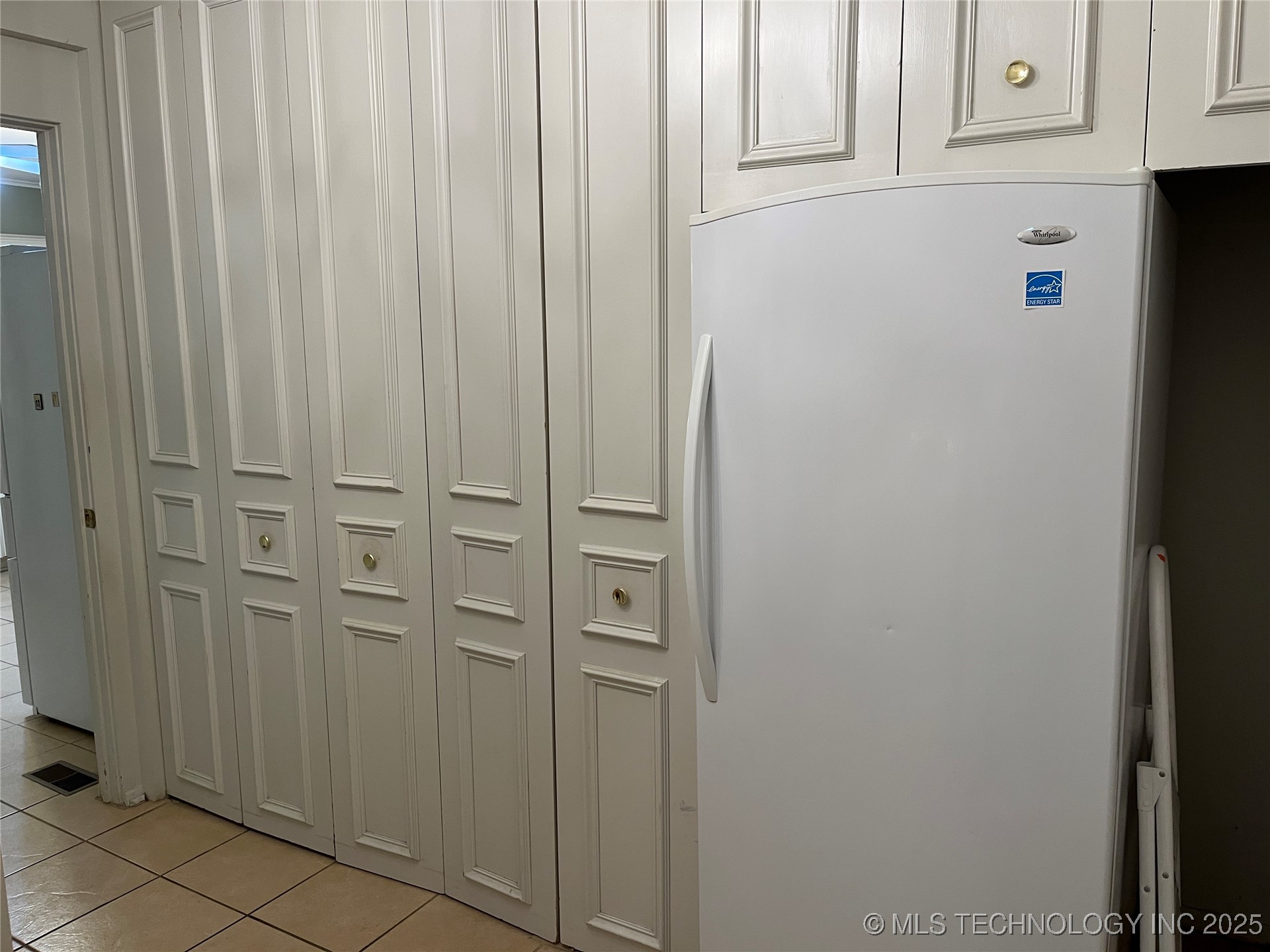 2124 E 60th Court Tulsa OK 74105