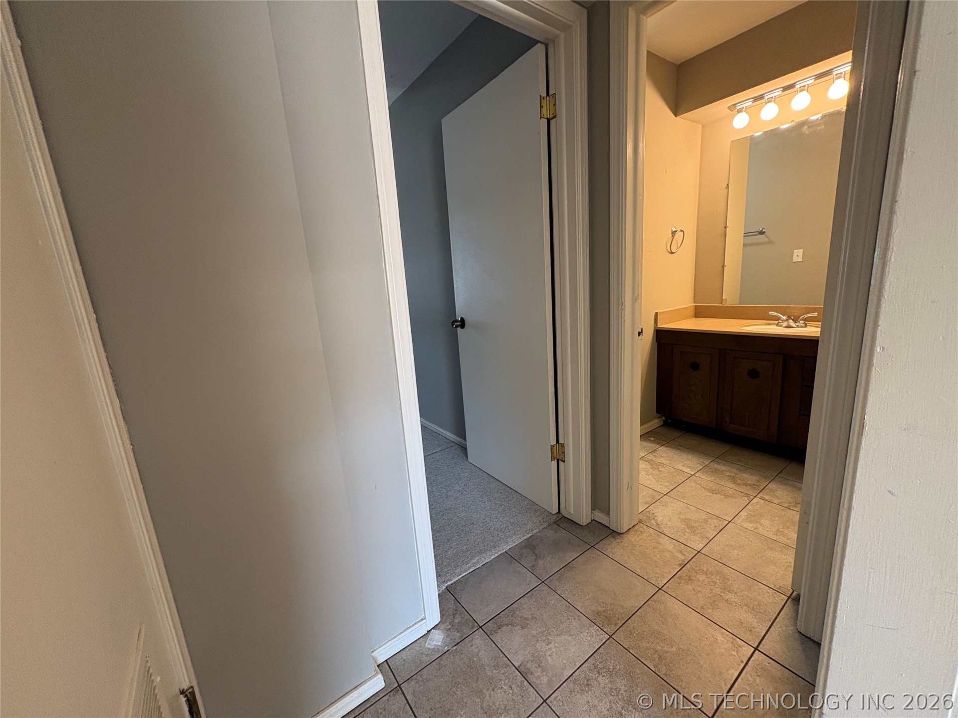 4720 E 68th Street Tulsa OK 74136