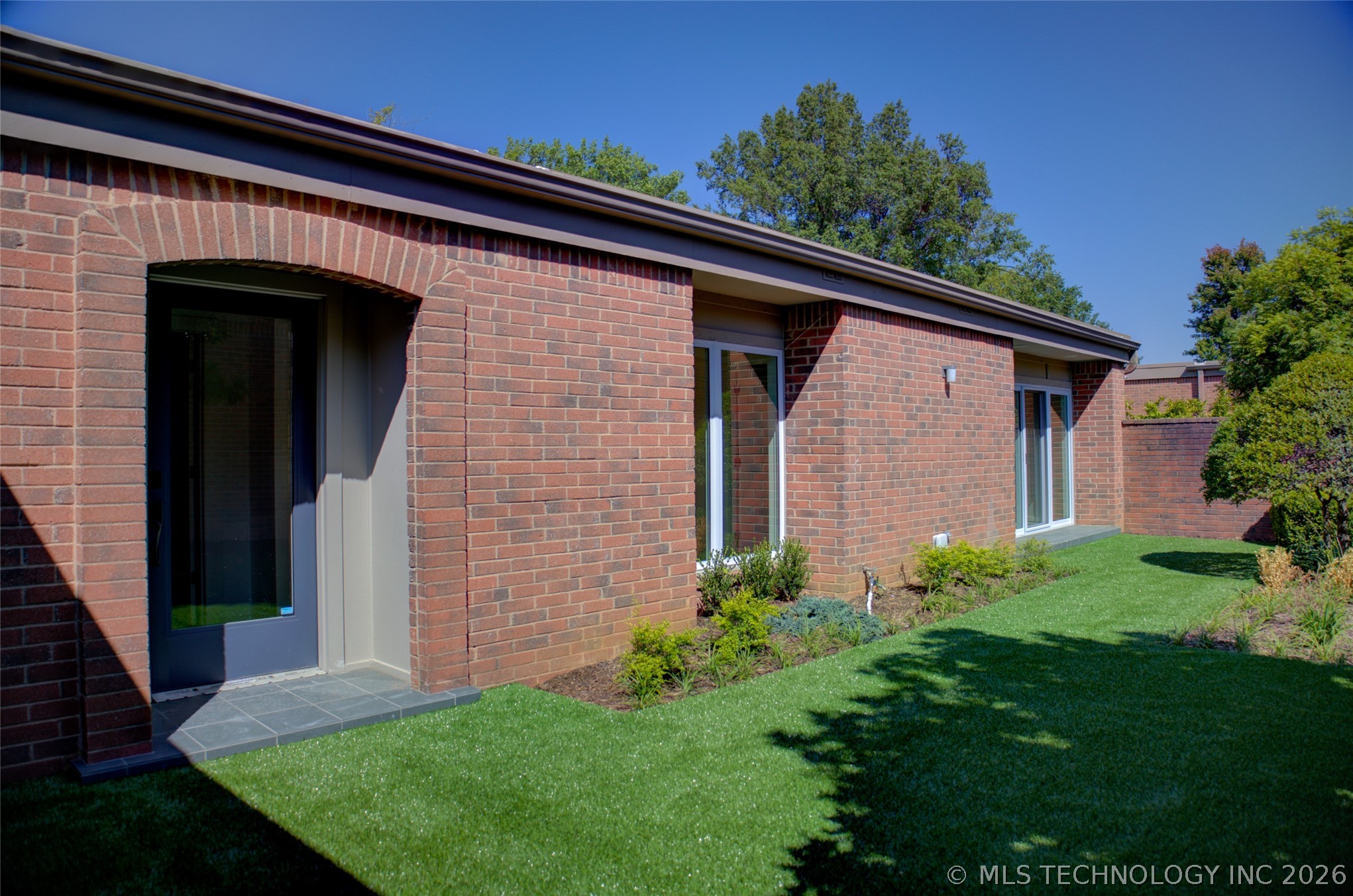 2427 E 72nd Street Tulsa OK 74136