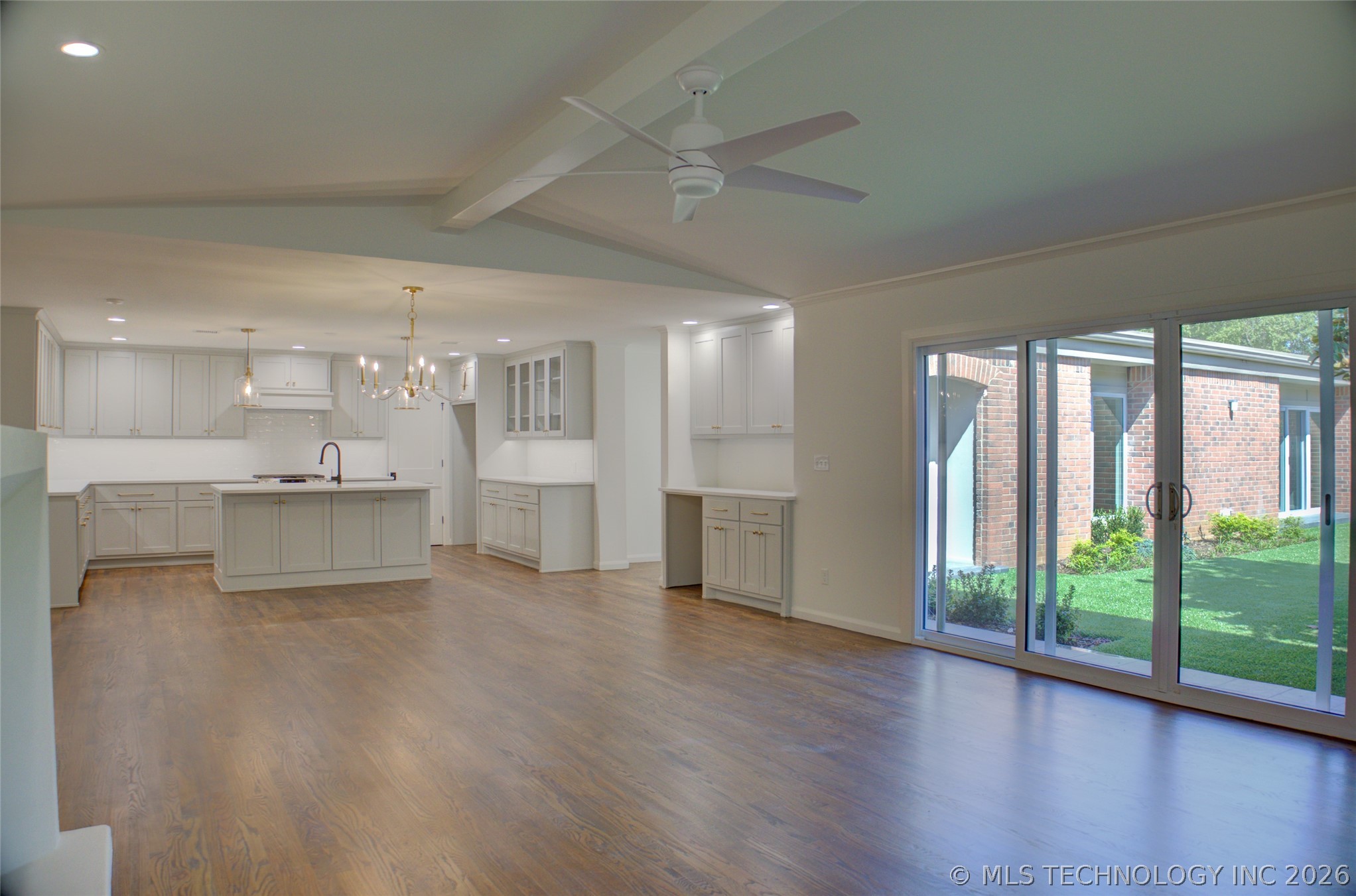 2427 E 72nd Street Tulsa OK 74136