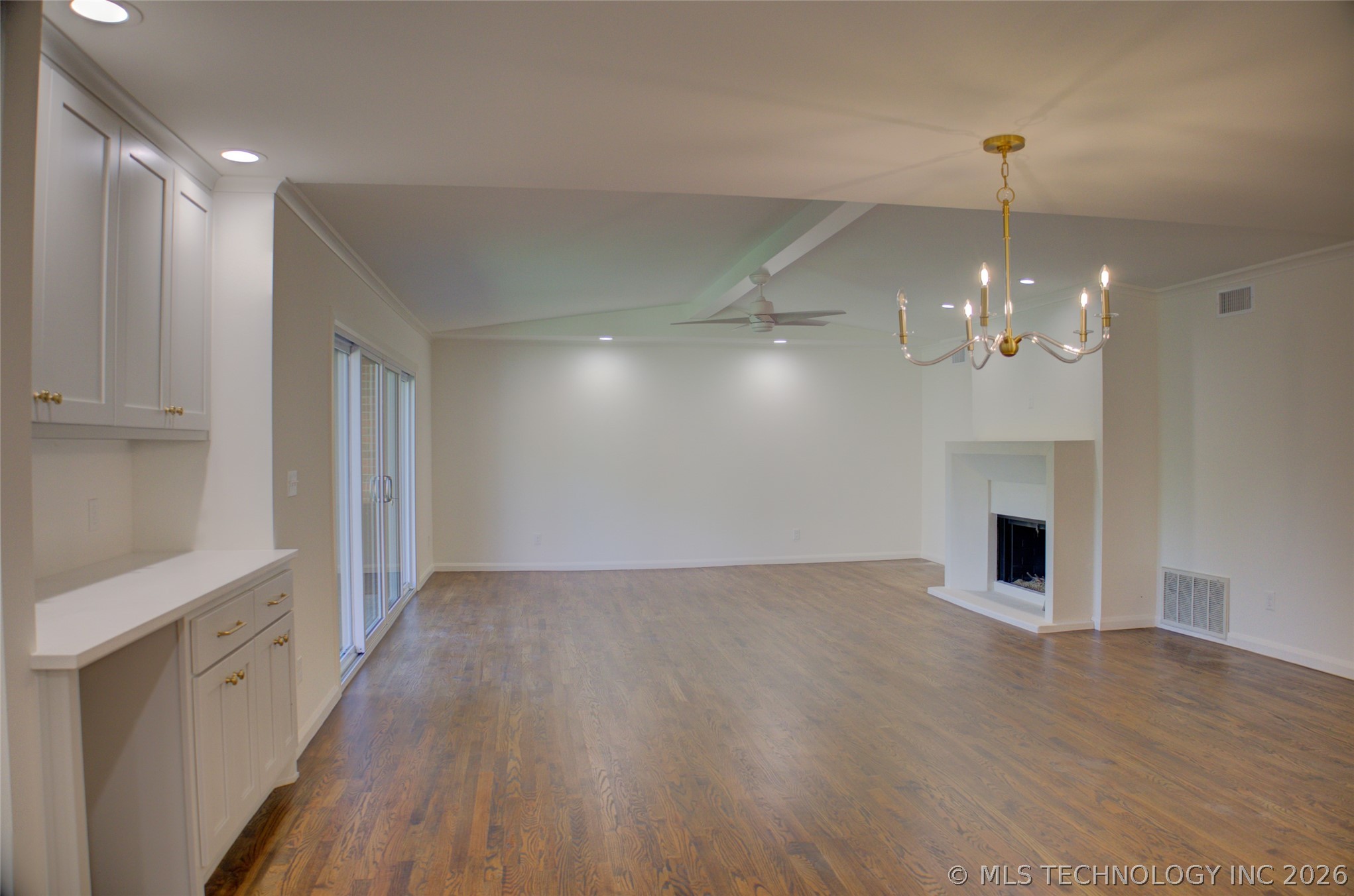 2427 E 72nd Street Tulsa OK 74136