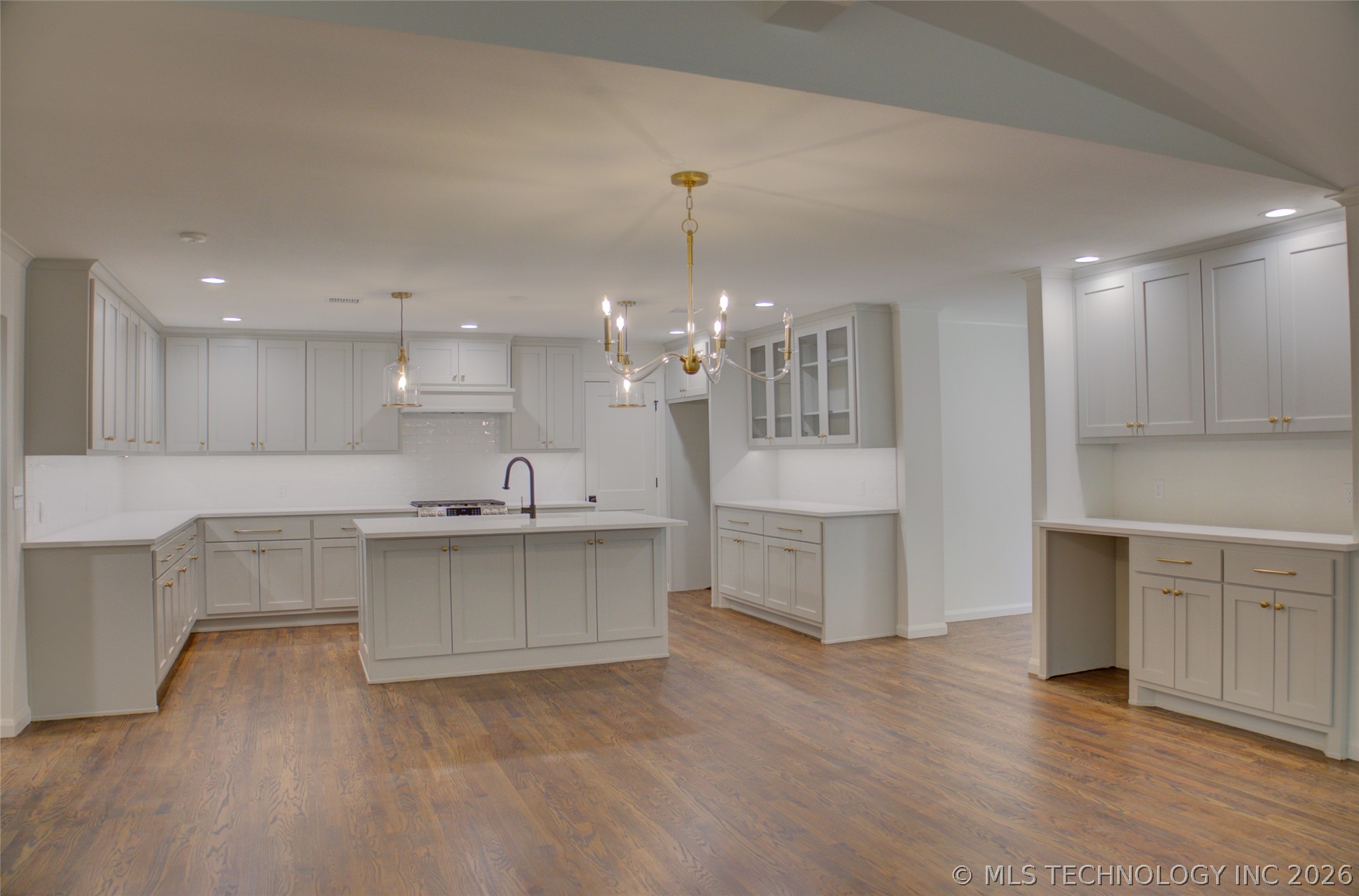 2427 E 72nd Street Tulsa OK 74136