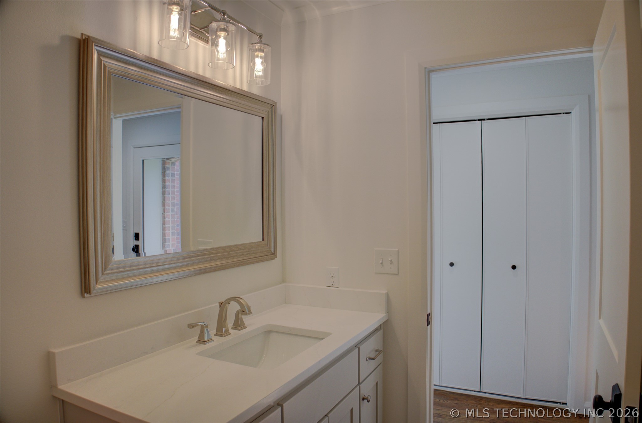 2427 E 72nd Street Tulsa OK 74136
