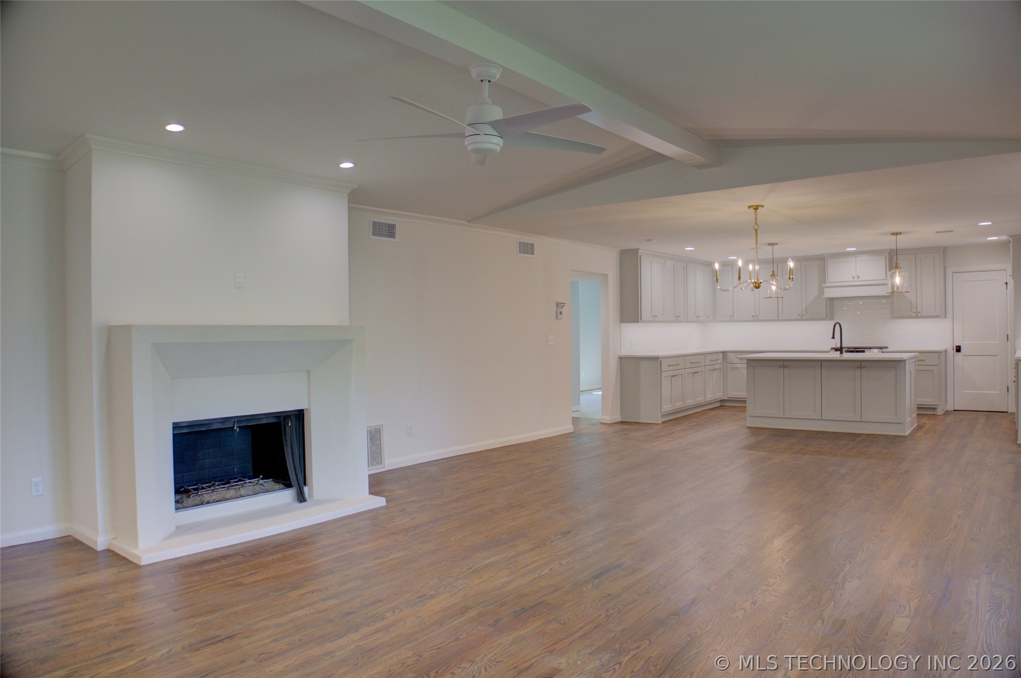 2427 E 72nd Street Tulsa OK 74136