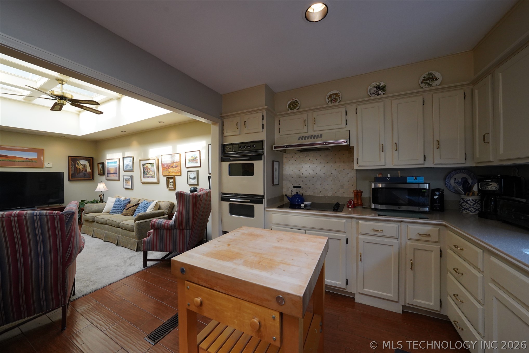 2436 E 72nd Place Tulsa OK 74136