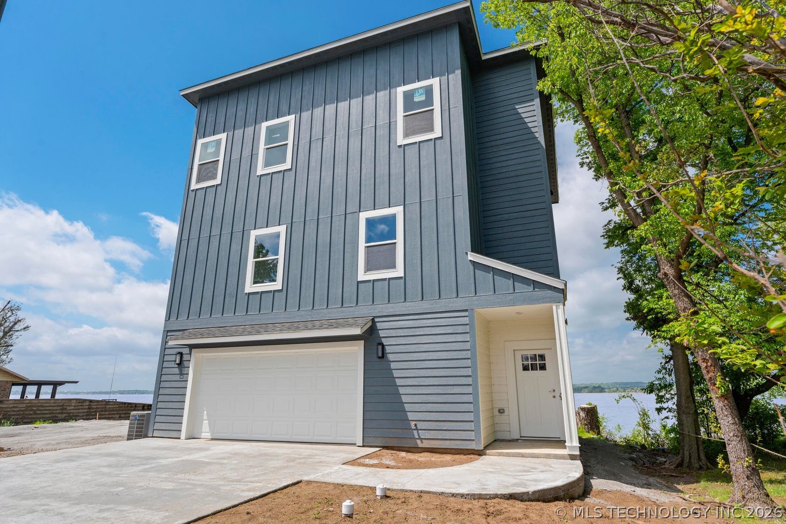1664 Pin Oak Street Grove OK 74344