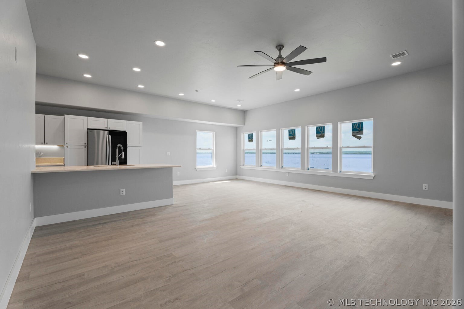 1664 Pin Oak Street Grove OK 74344