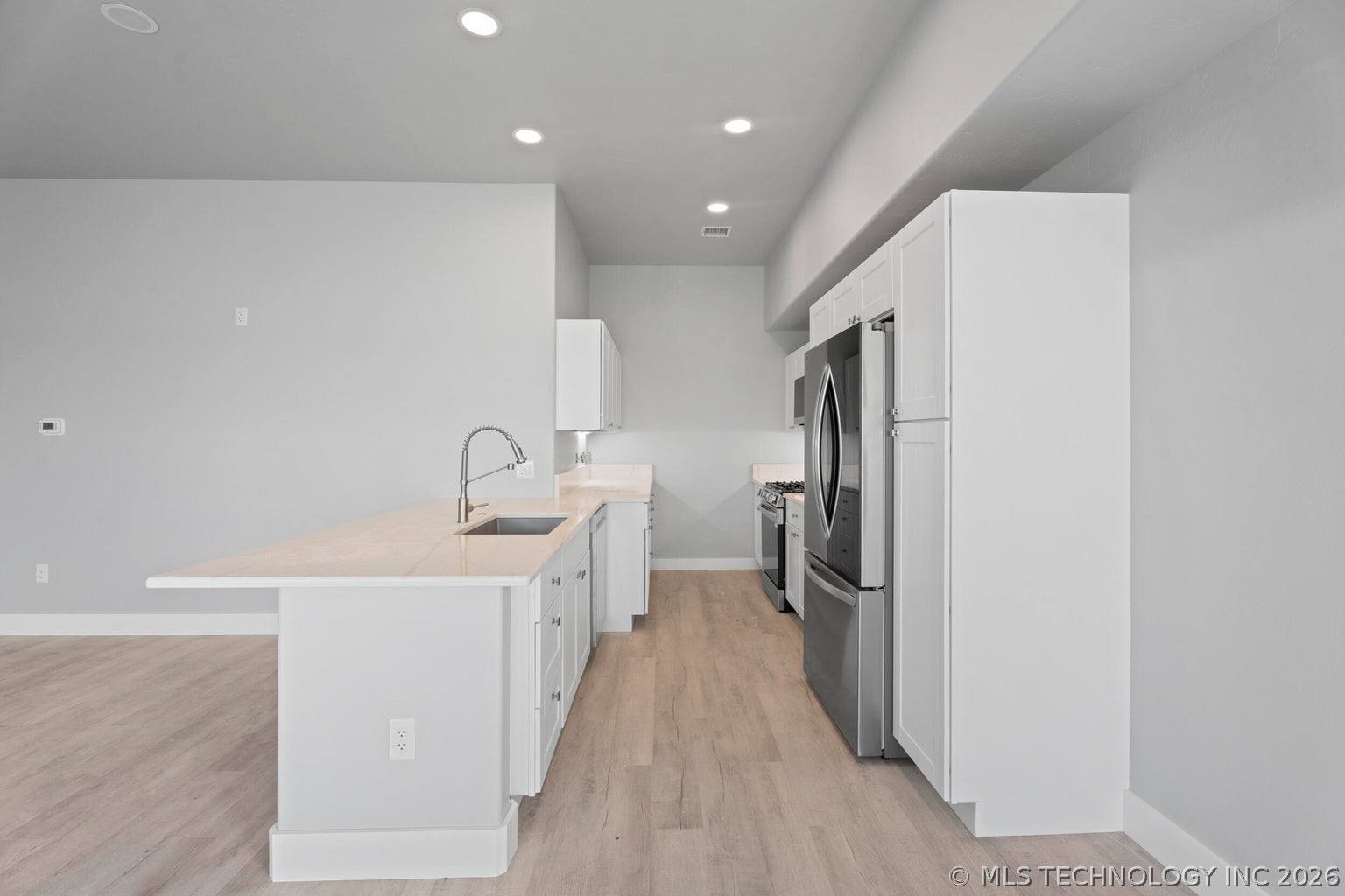 1664 Pin Oak Street Grove OK 74344
