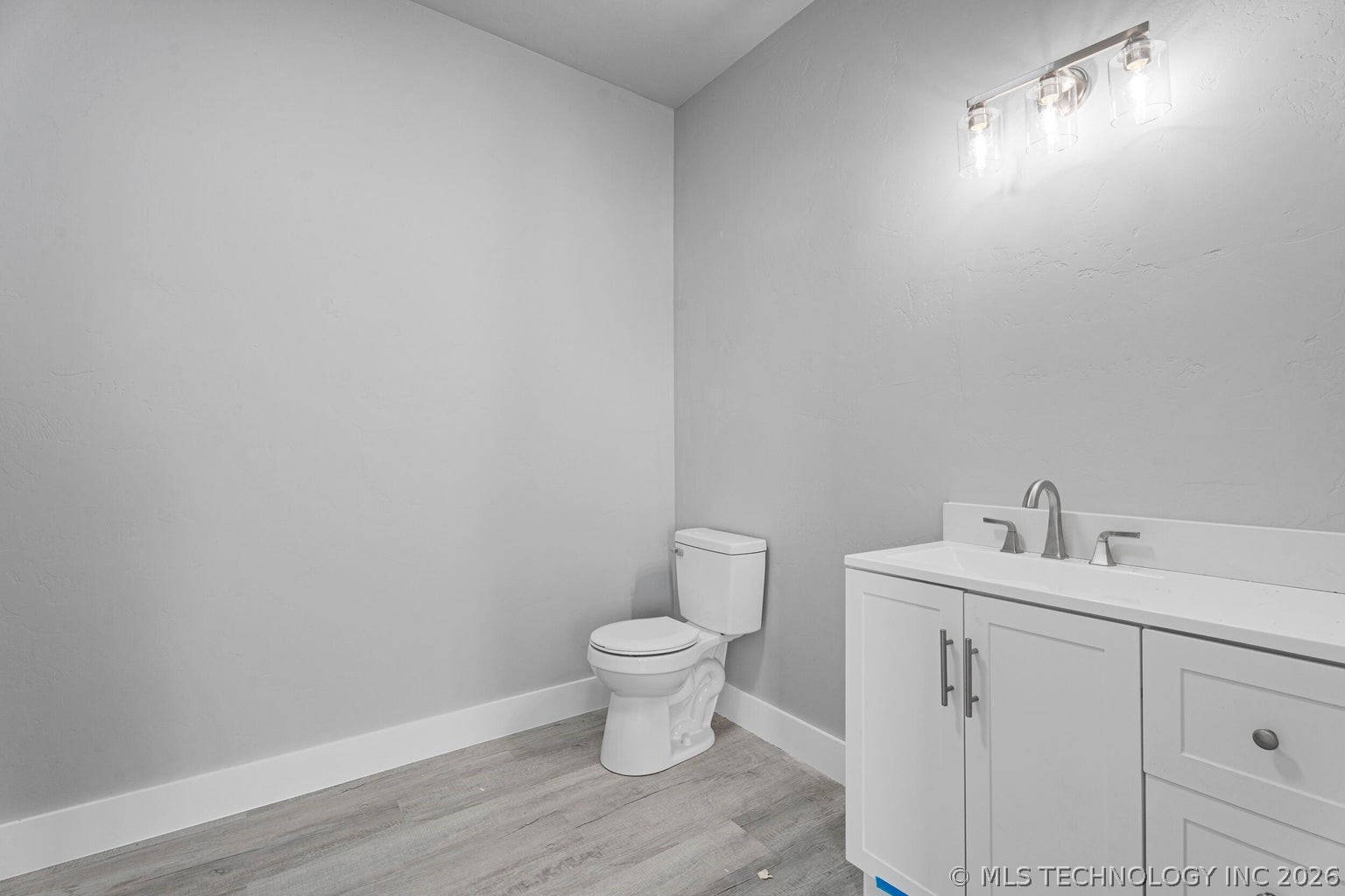 1664 Pin Oak Street Grove OK 74344