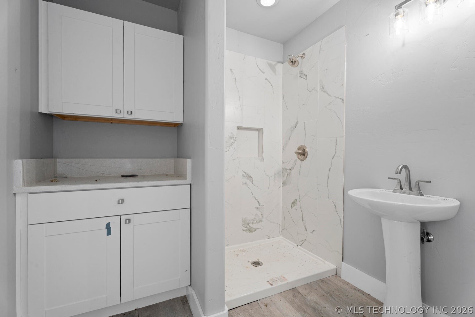 1664 Pin Oak Street Grove OK 74344