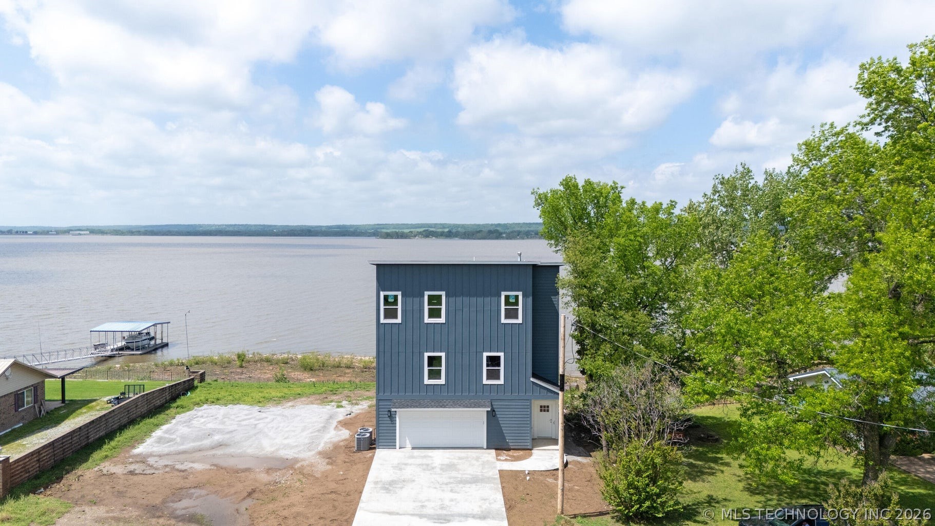 1664 Pin Oak Street Grove OK 74344