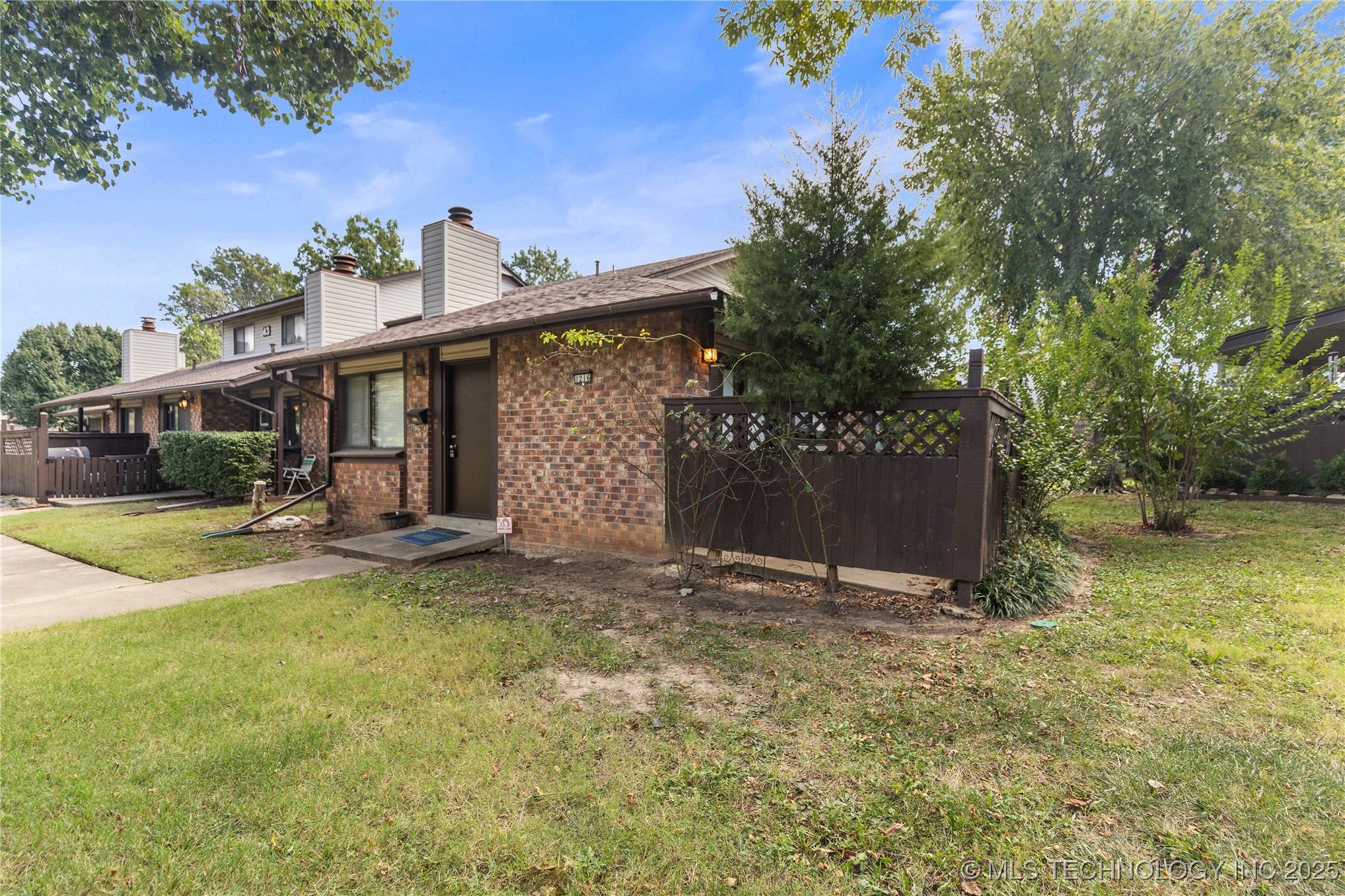 1216 S 111th Eastavenue Tulsa OK 74128