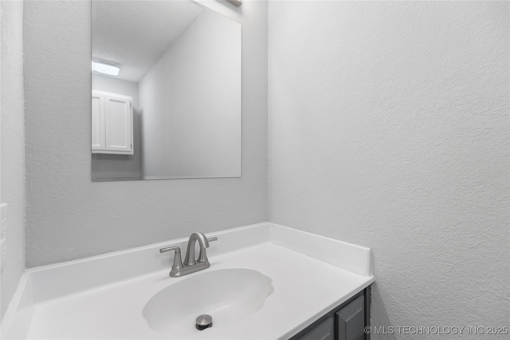 1216 S 111th Eastavenue Tulsa OK 74128