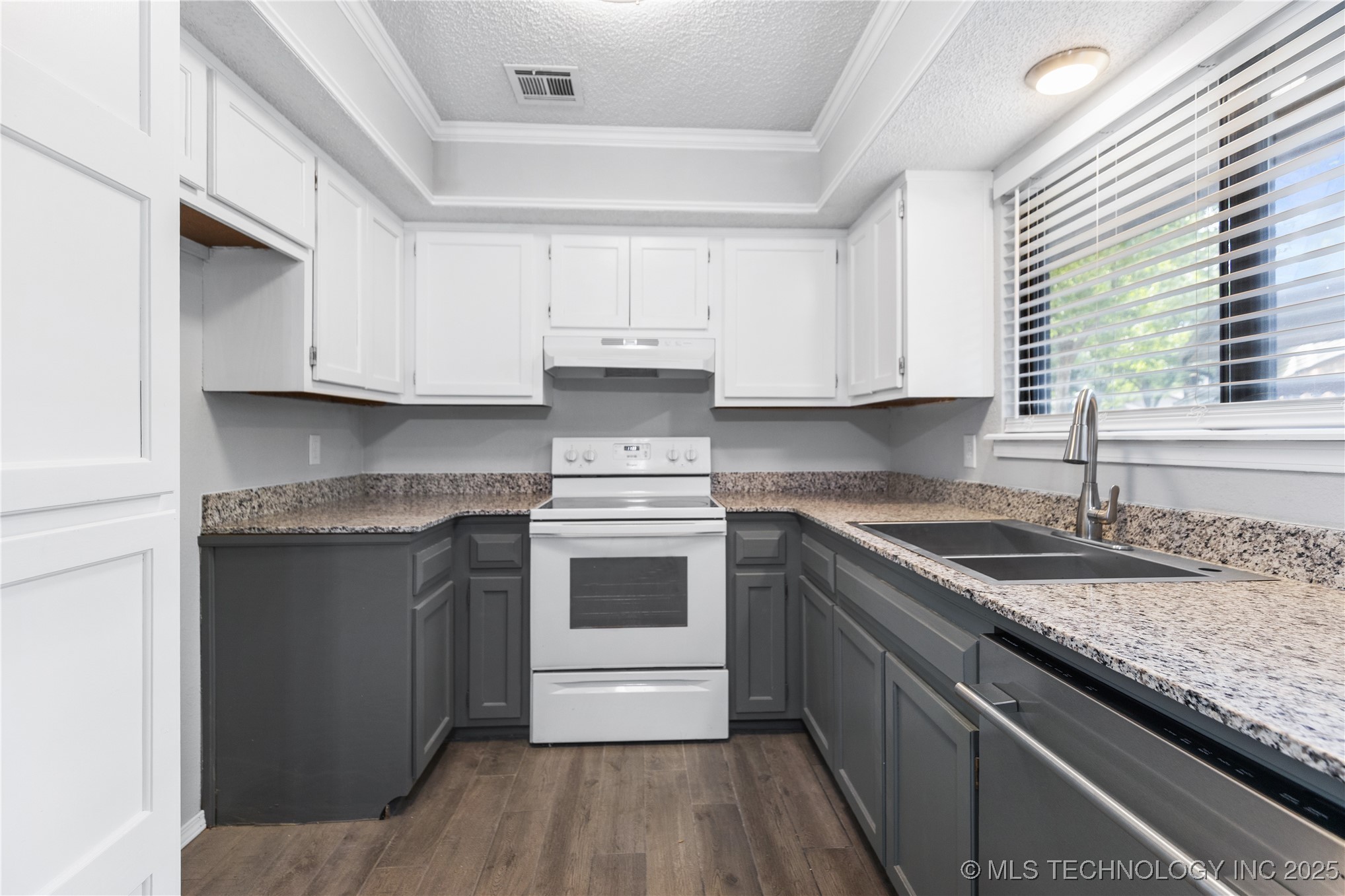 1216 S 111th Eastavenue Tulsa OK 74128