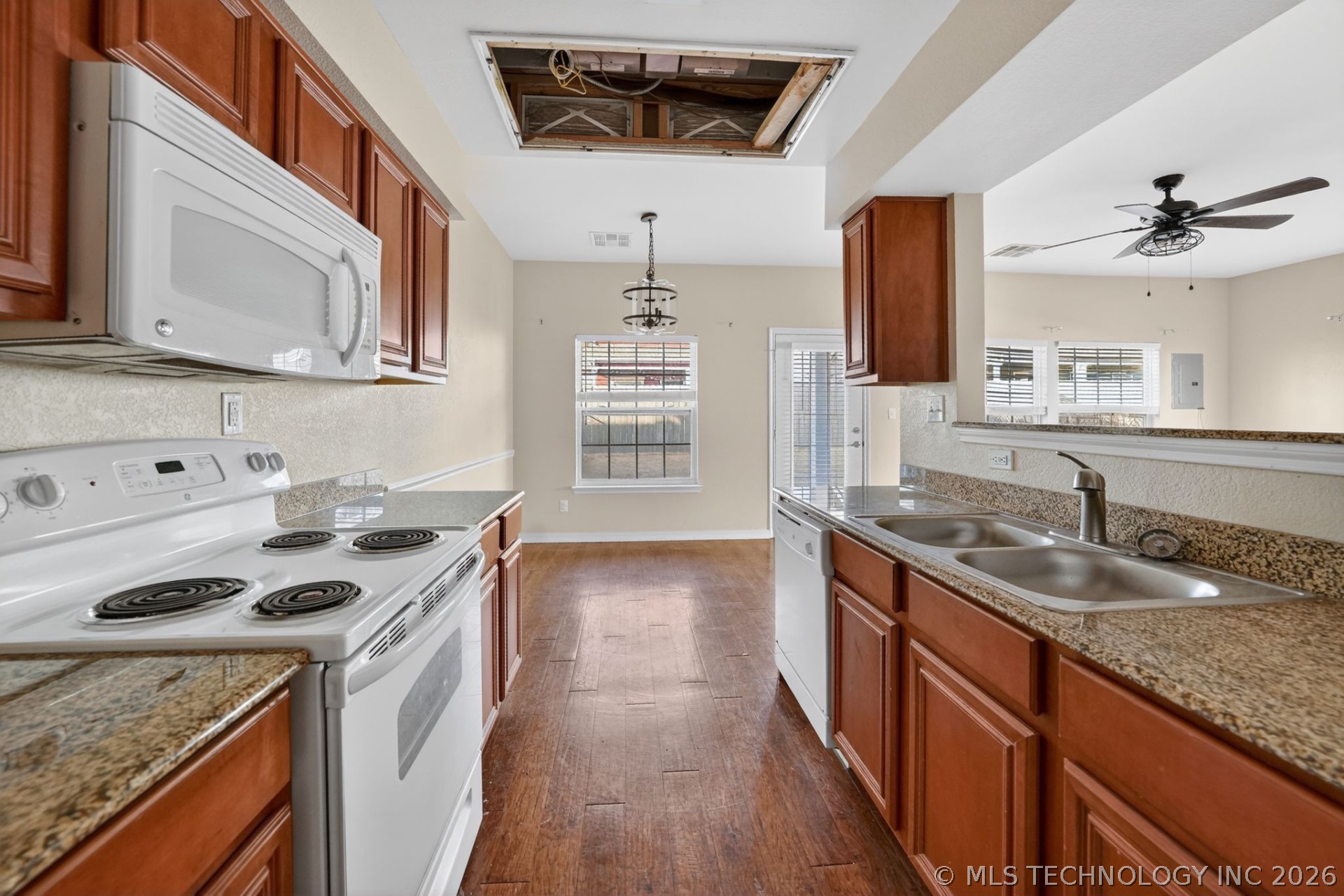 27950 S Highway 125 Afton OK 74331