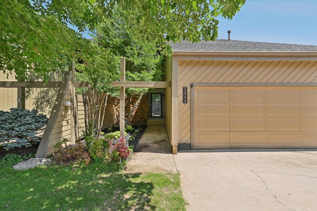5804 S Atlanta Avenue S Tulsa OK 74105