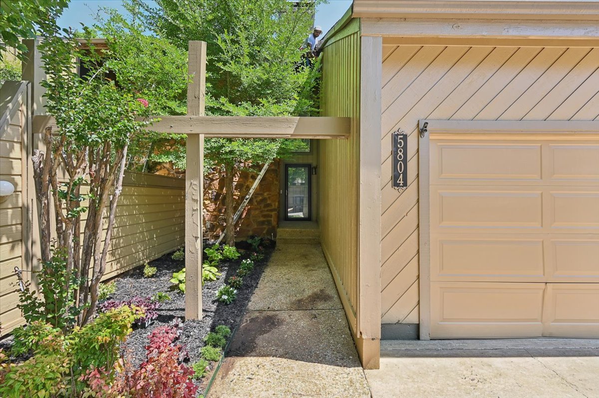 5804 S Atlanta Avenue S Tulsa OK 74105