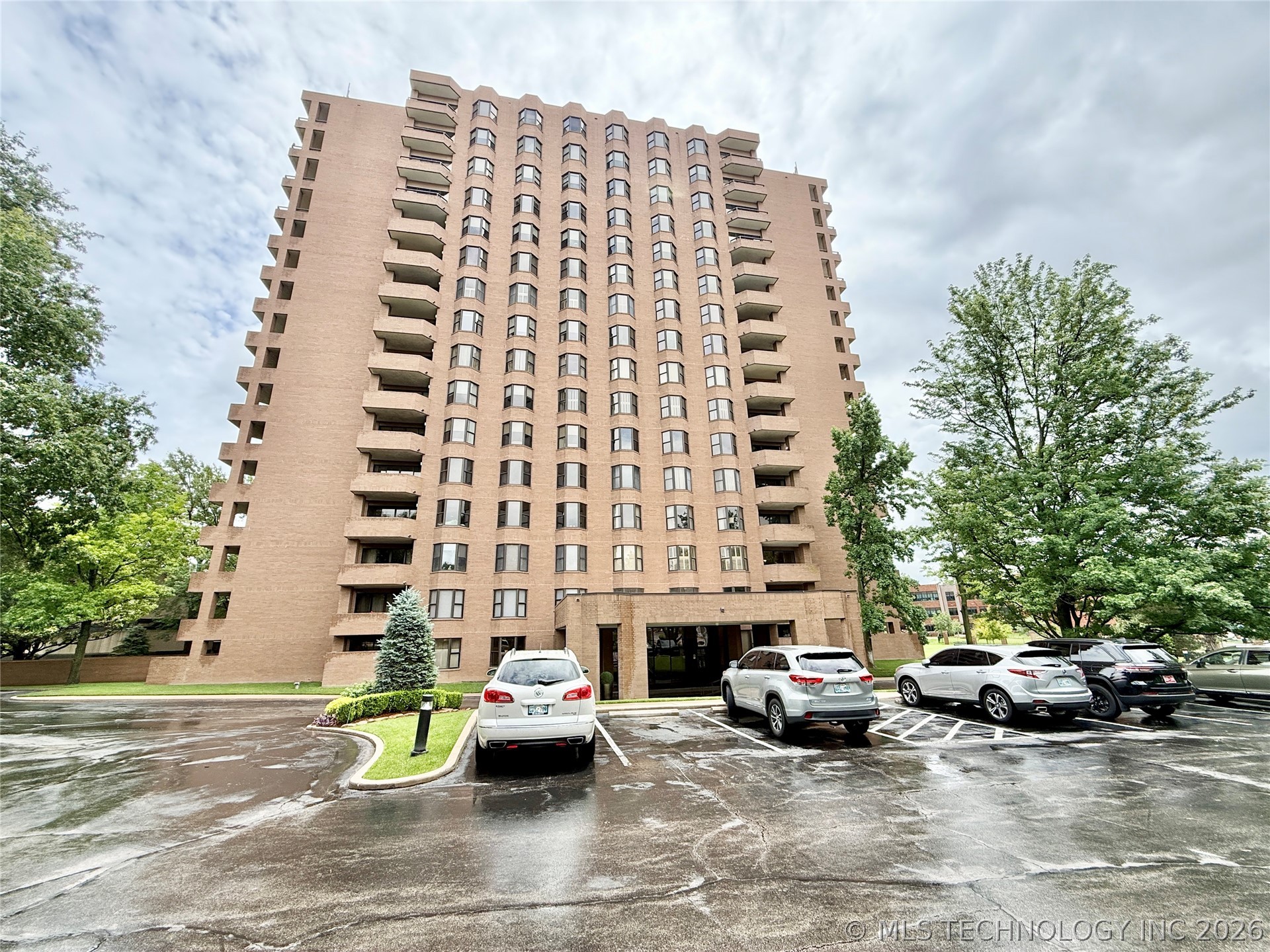 2121 S Yorktown Avenue Tulsa OK 74114