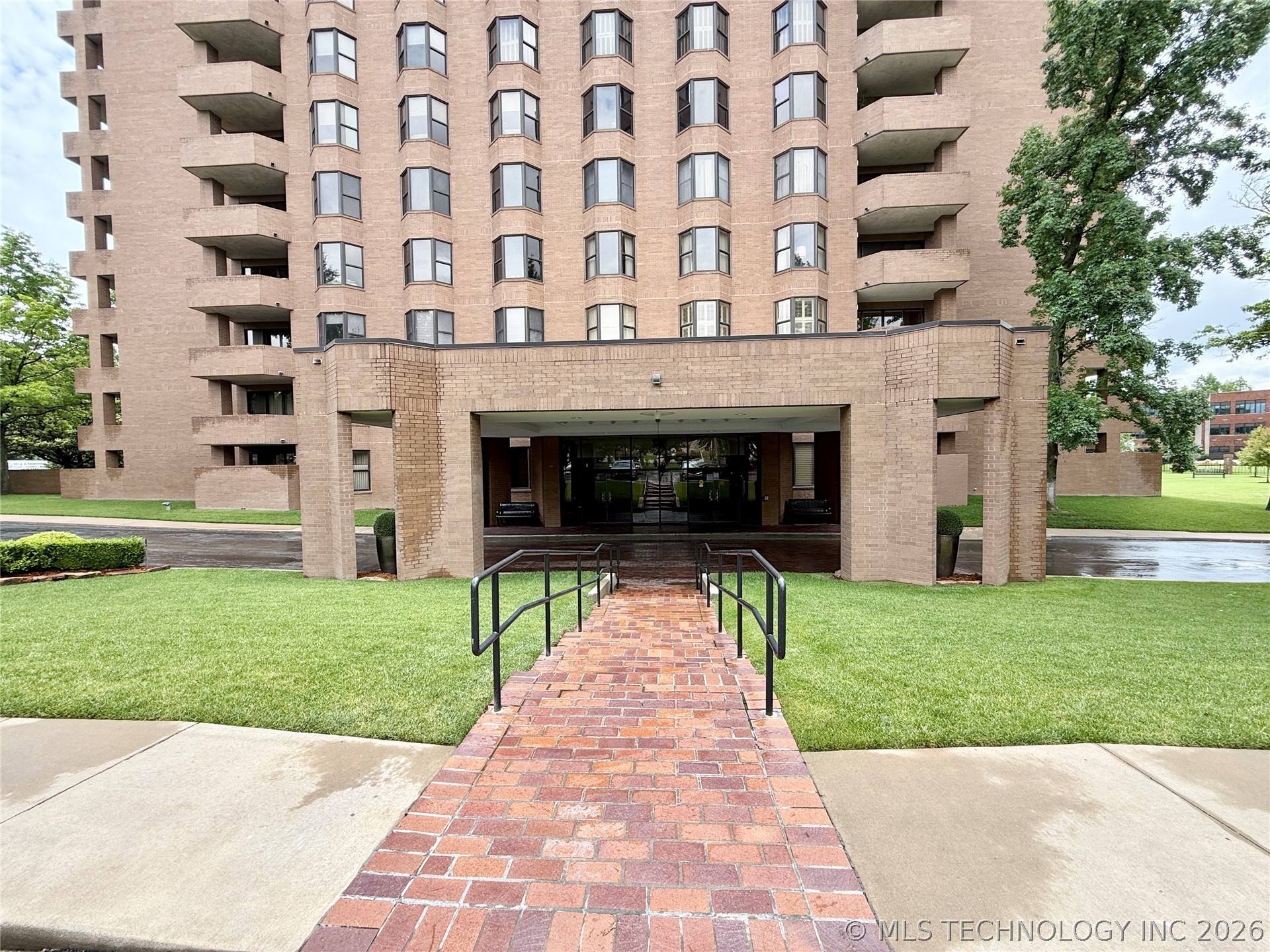 2121 S Yorktown Avenue Tulsa OK 74114