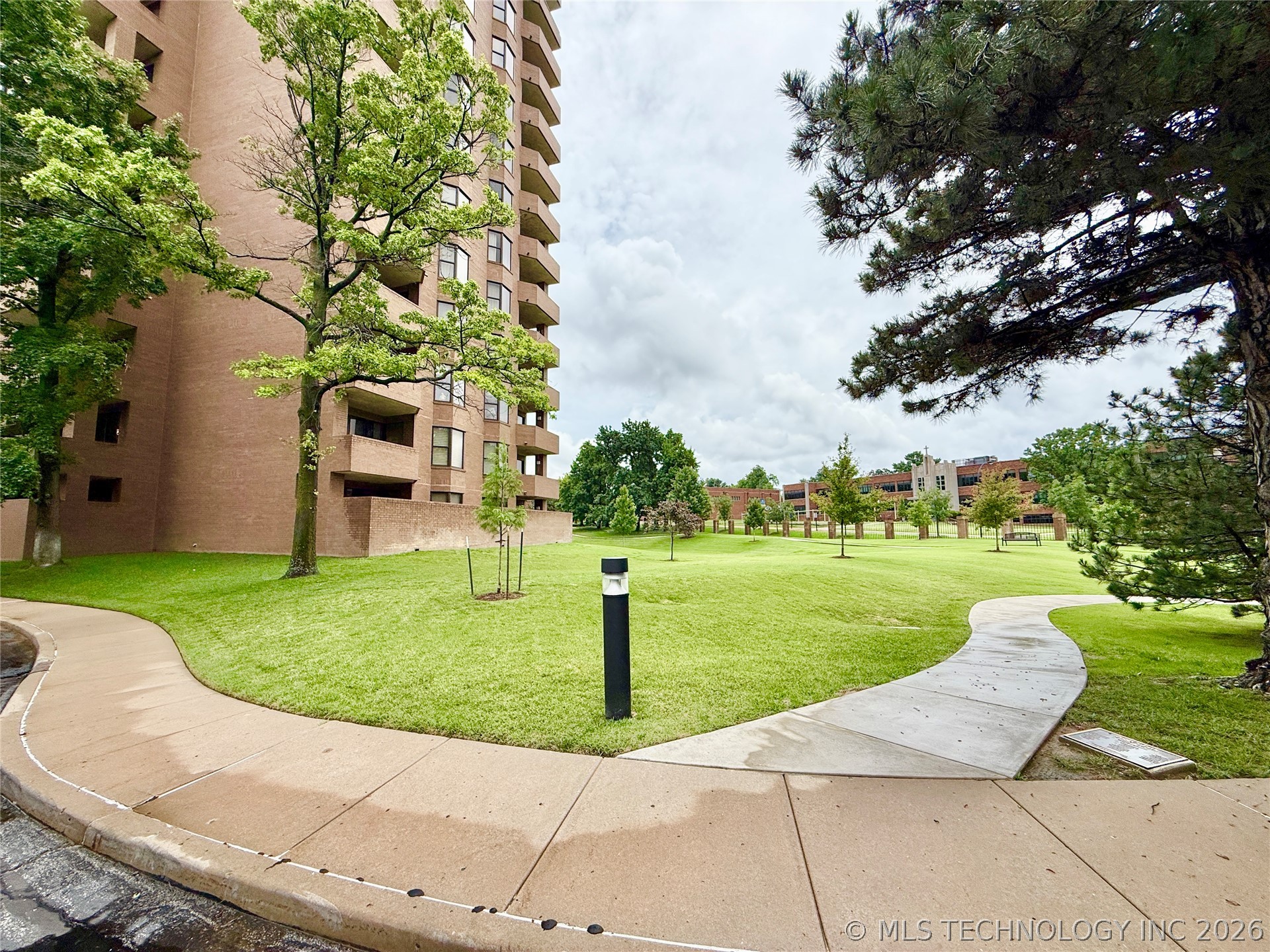 2121 S Yorktown Avenue Tulsa OK 74114